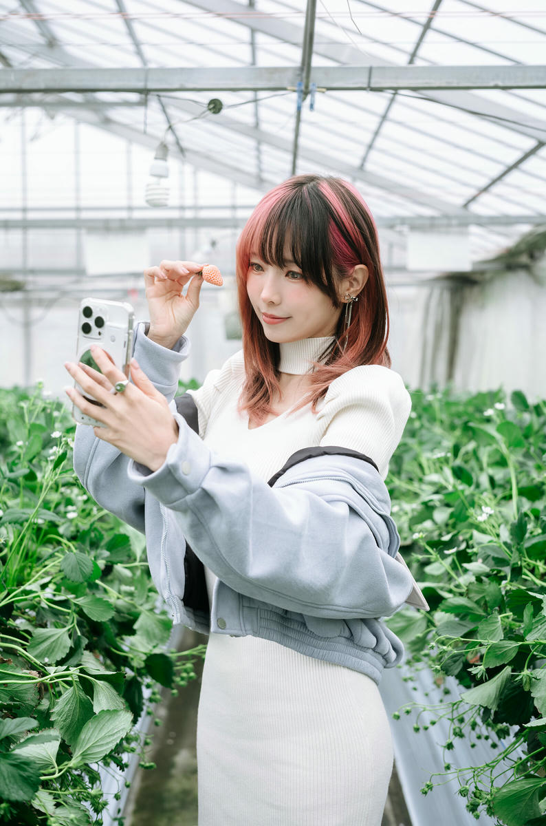 ElyEE子 NO.165 Strawberry Picking Date [34P2V 128MB]_第2集