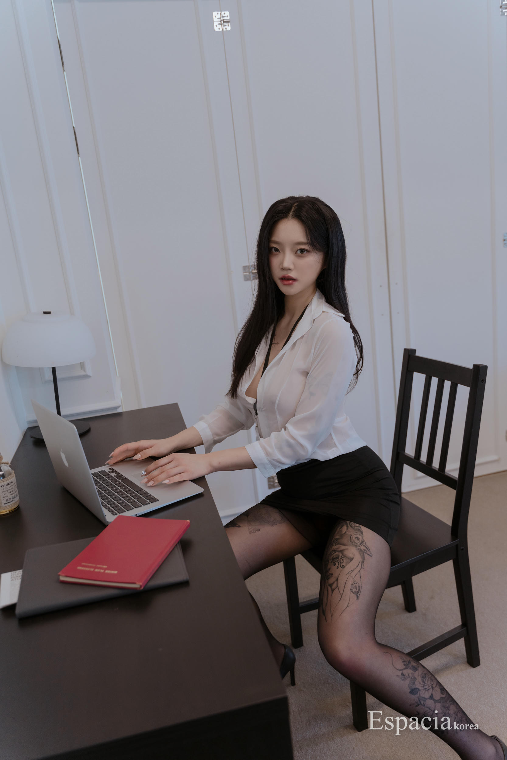 韩国写真机构-Espacia Korea NO.119 EHC #135 Mina (민아) [50P／382MB]_第1集