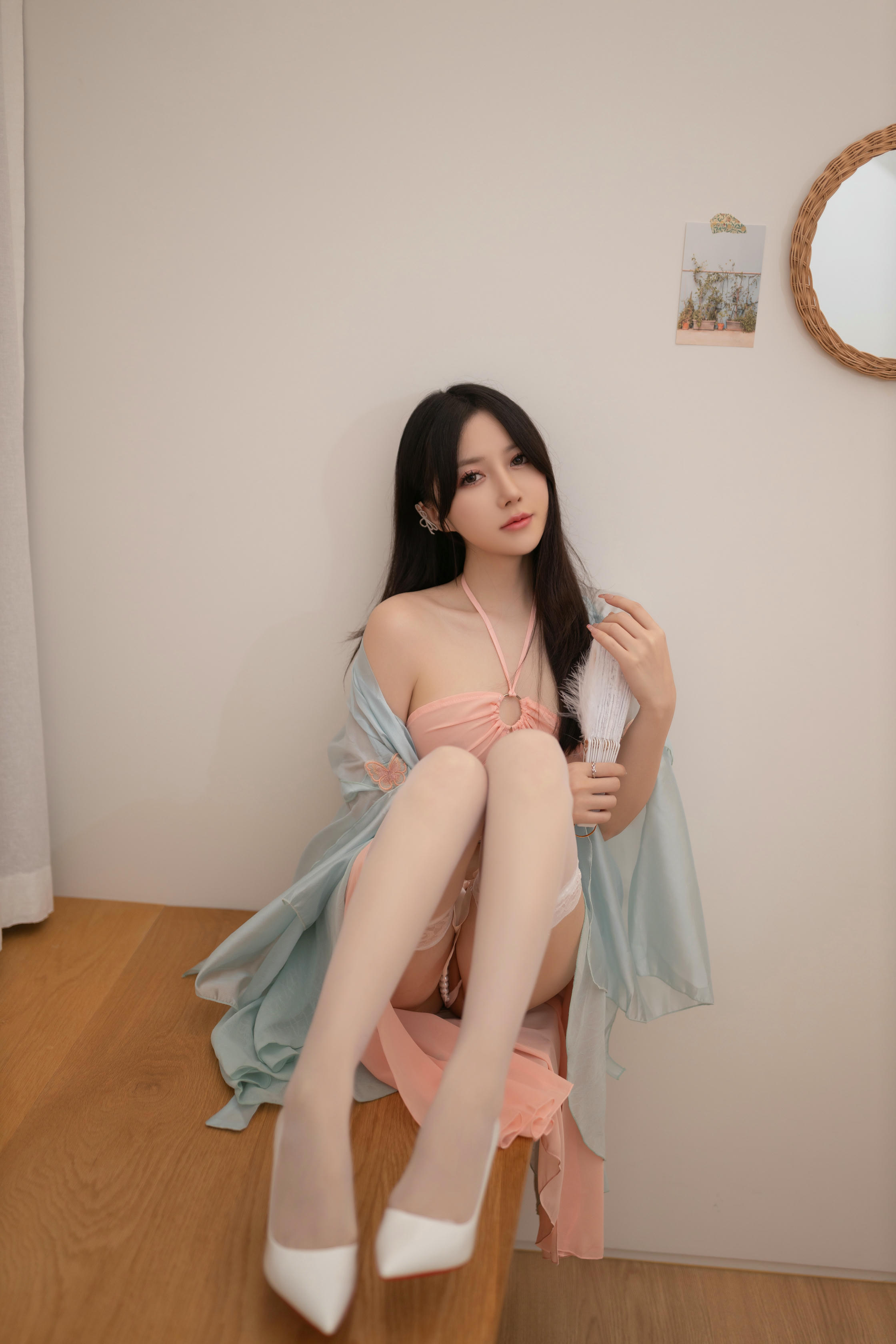 鱼子酱Fish NO.100 内购无水印 小桃红写真 [120P／1.36GB]_第1集