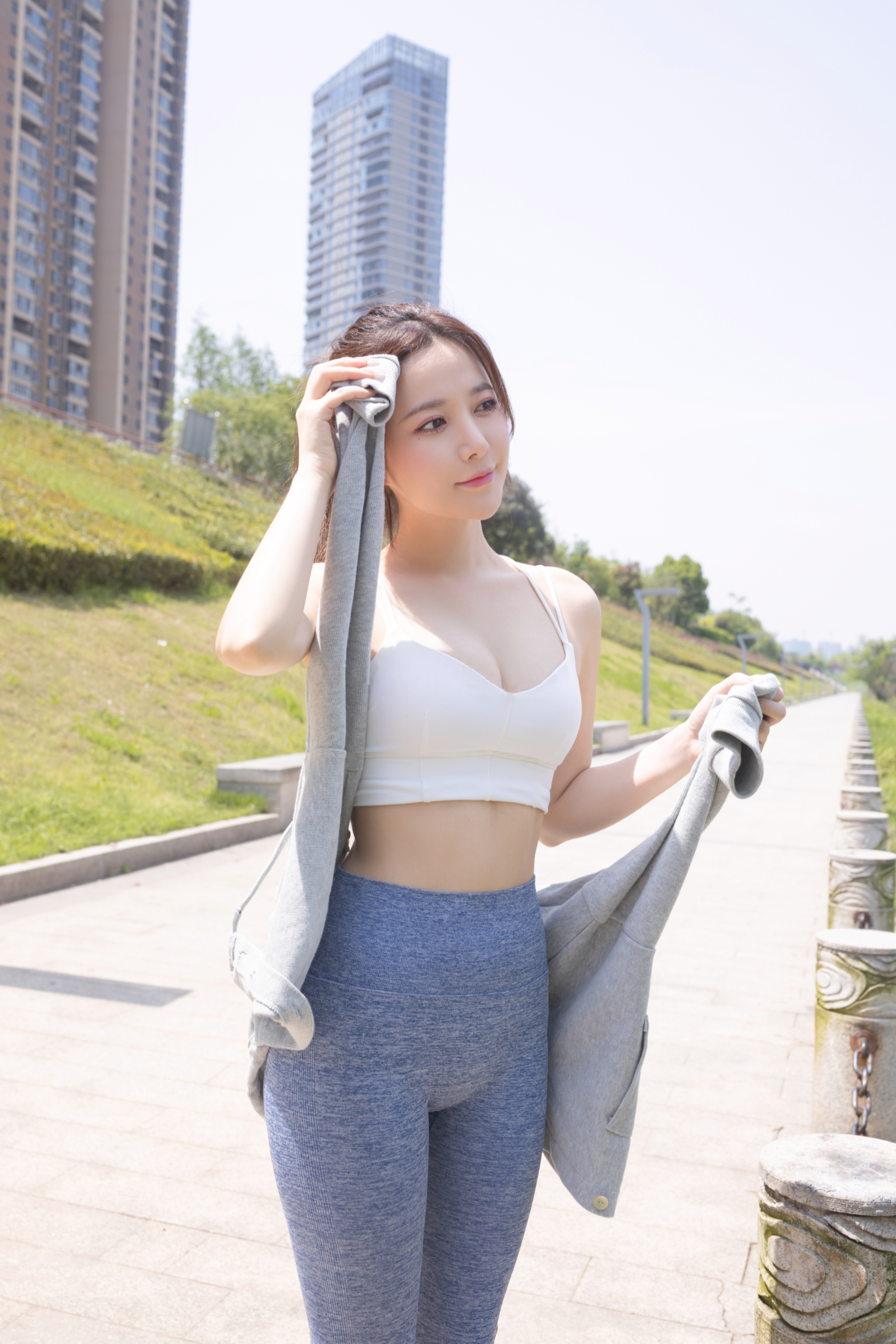 鱼子酱Fish NO.111 内购无水印 瑜伽服 [81P 2.74GB]_第1集