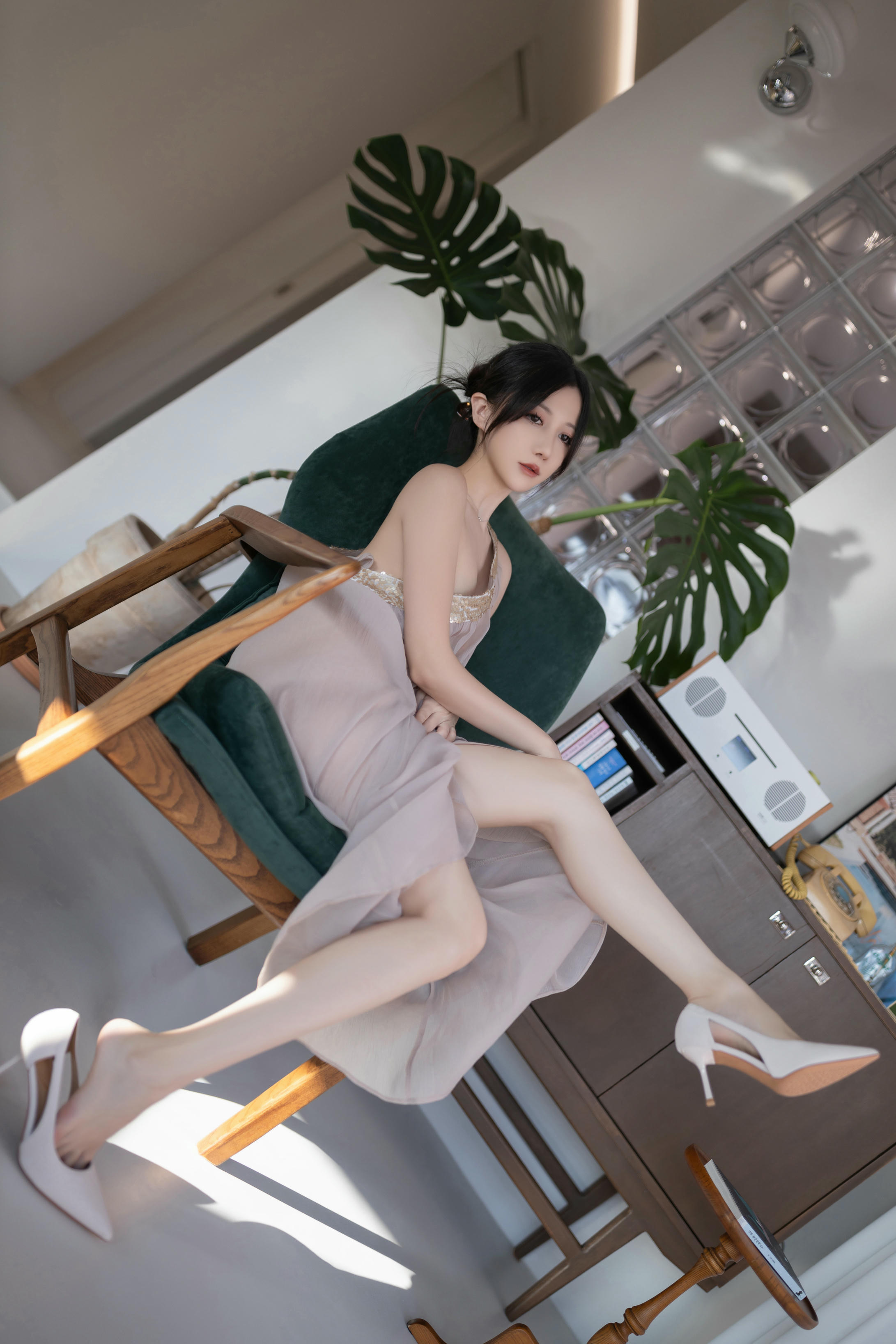 鱼子酱Fish NO.177 内购无水印 9492 芦苇旁 [101P 1.54 GB]_第4集
