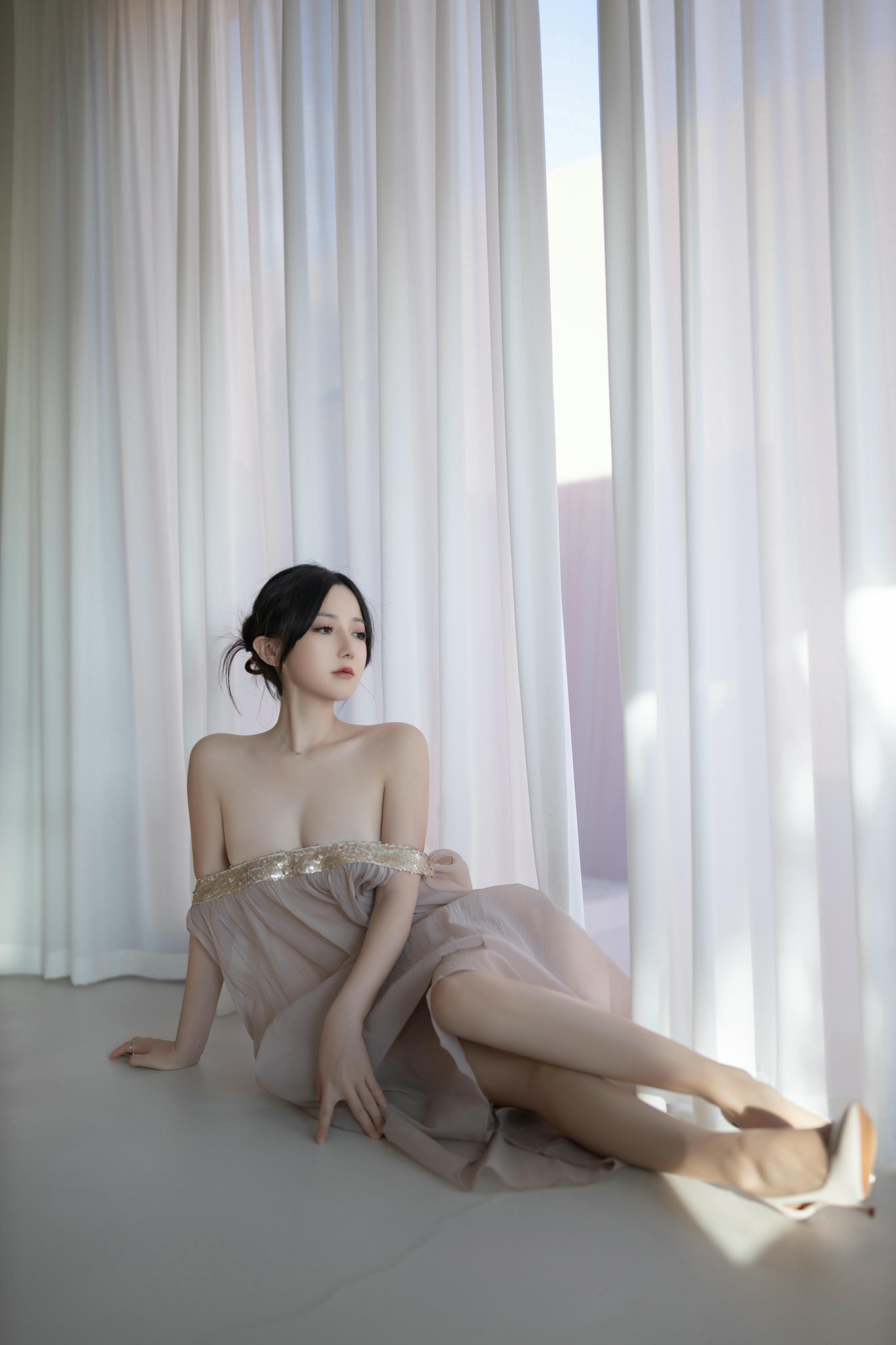 鱼子酱Fish NO.177 内购无水印 9492 芦苇旁 [101P 1.54 GB]_第4集