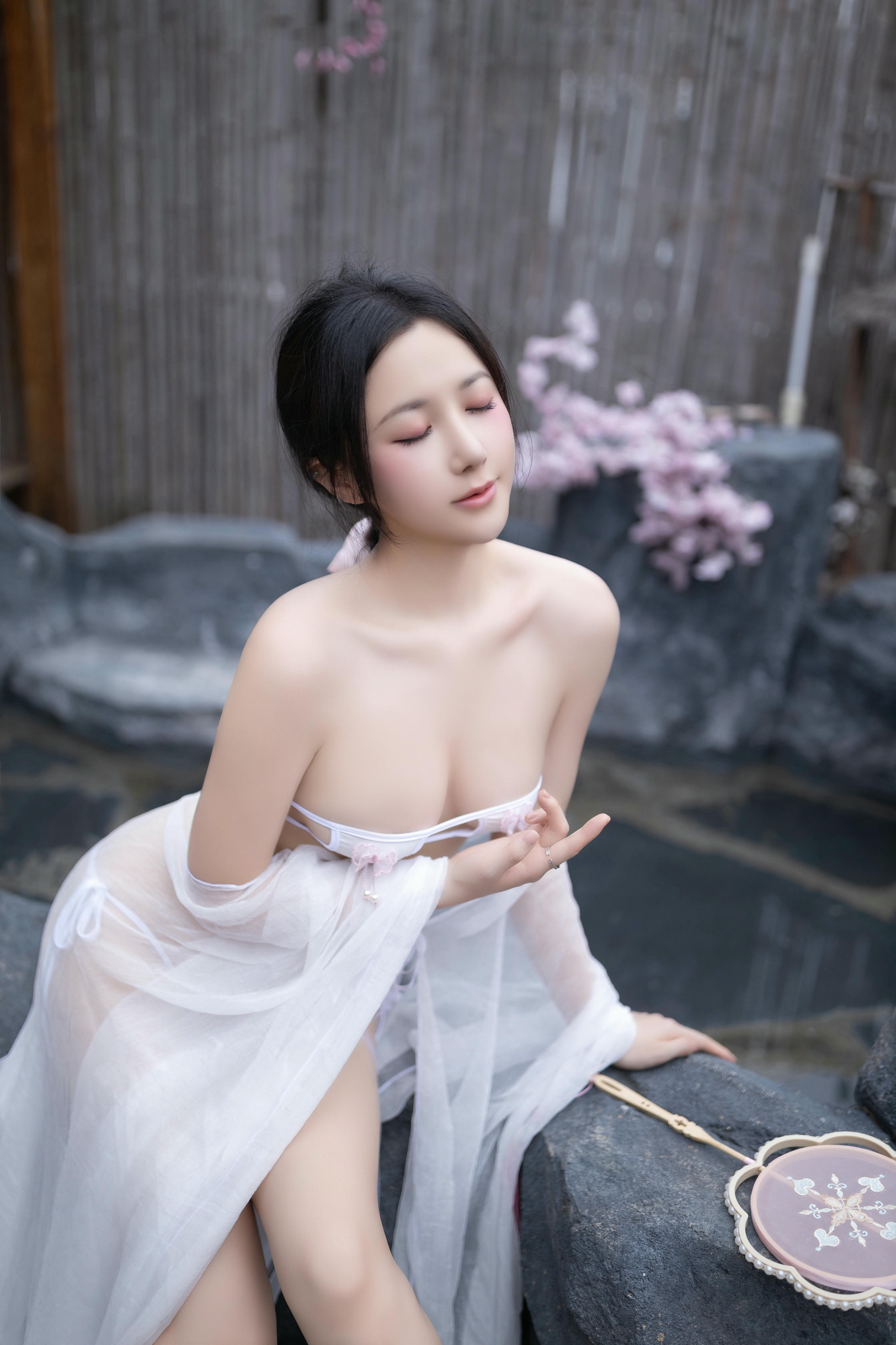 鱼子酱Fish NO.037 内购无水印 花想容写真 [120P／1.44GB]_第1集