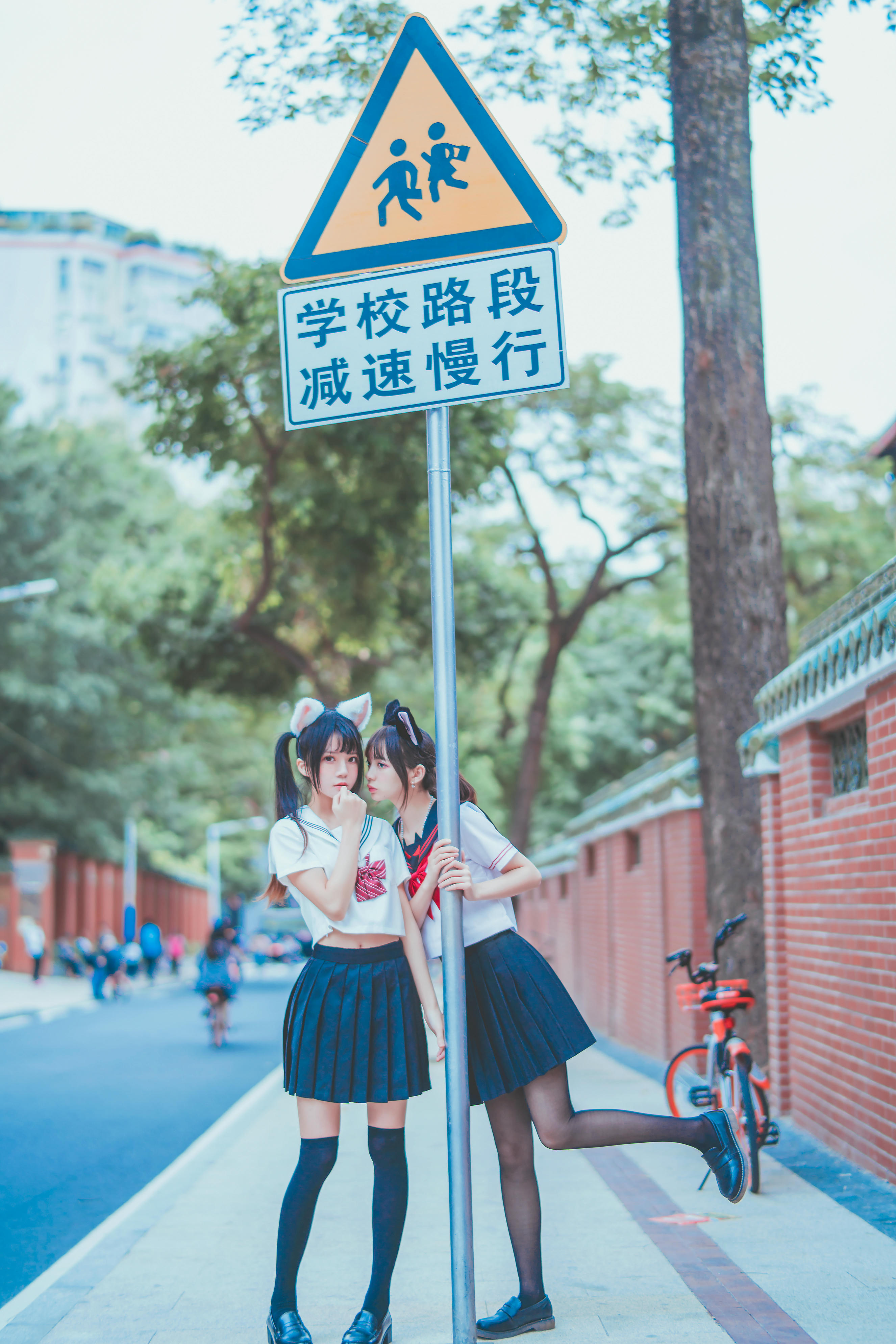 疯猫ss NO.012 &桜桃喵 JK百合2 [33P-393MB]_第1集