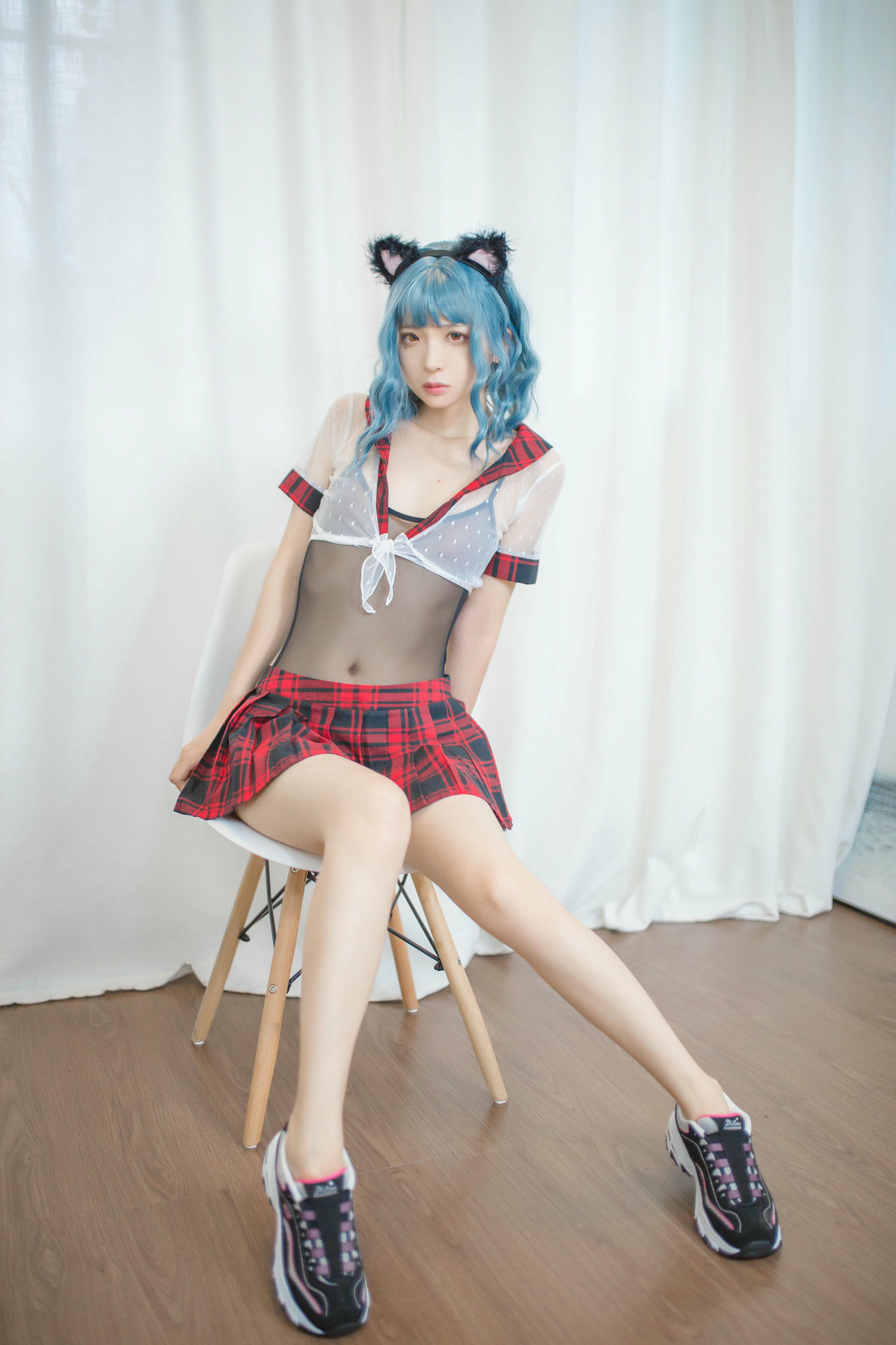 疯猫ss NO.136 蓝发 [26P 122M]_第2集
