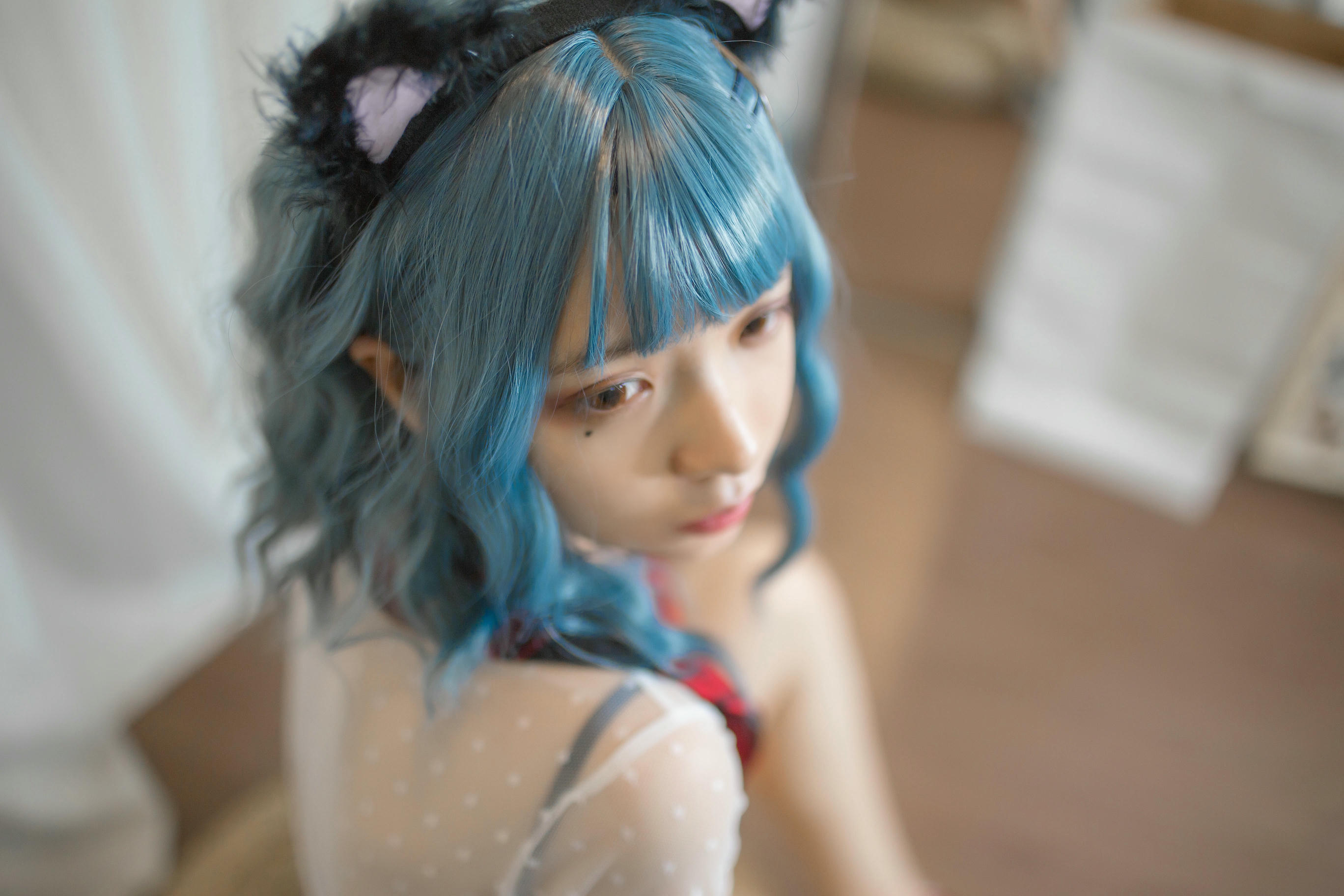 疯猫ss NO.136 蓝发 [26P 122M]_第1集