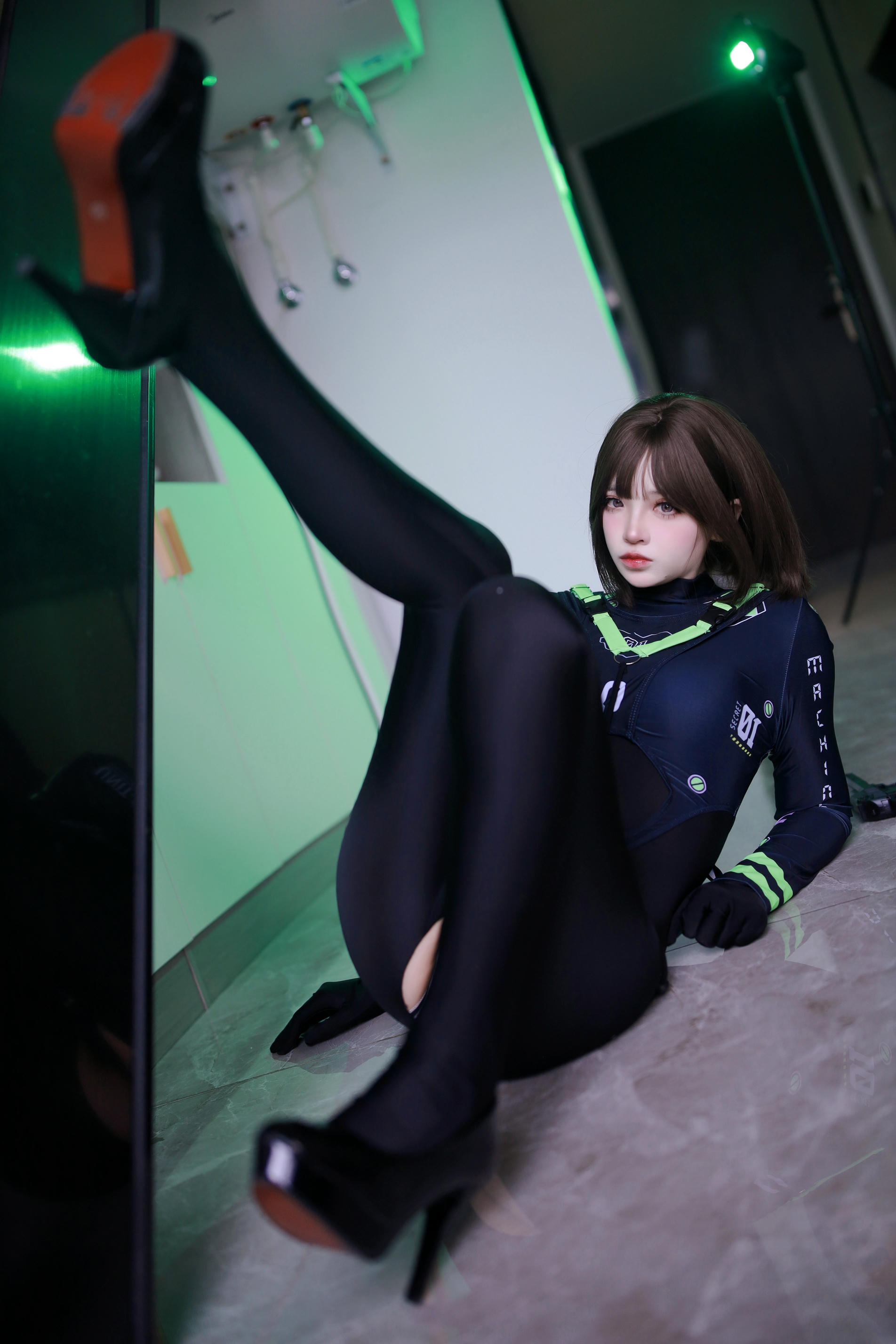 疯猫ss NO.180 七三特工 [48P 157MB]_第3集