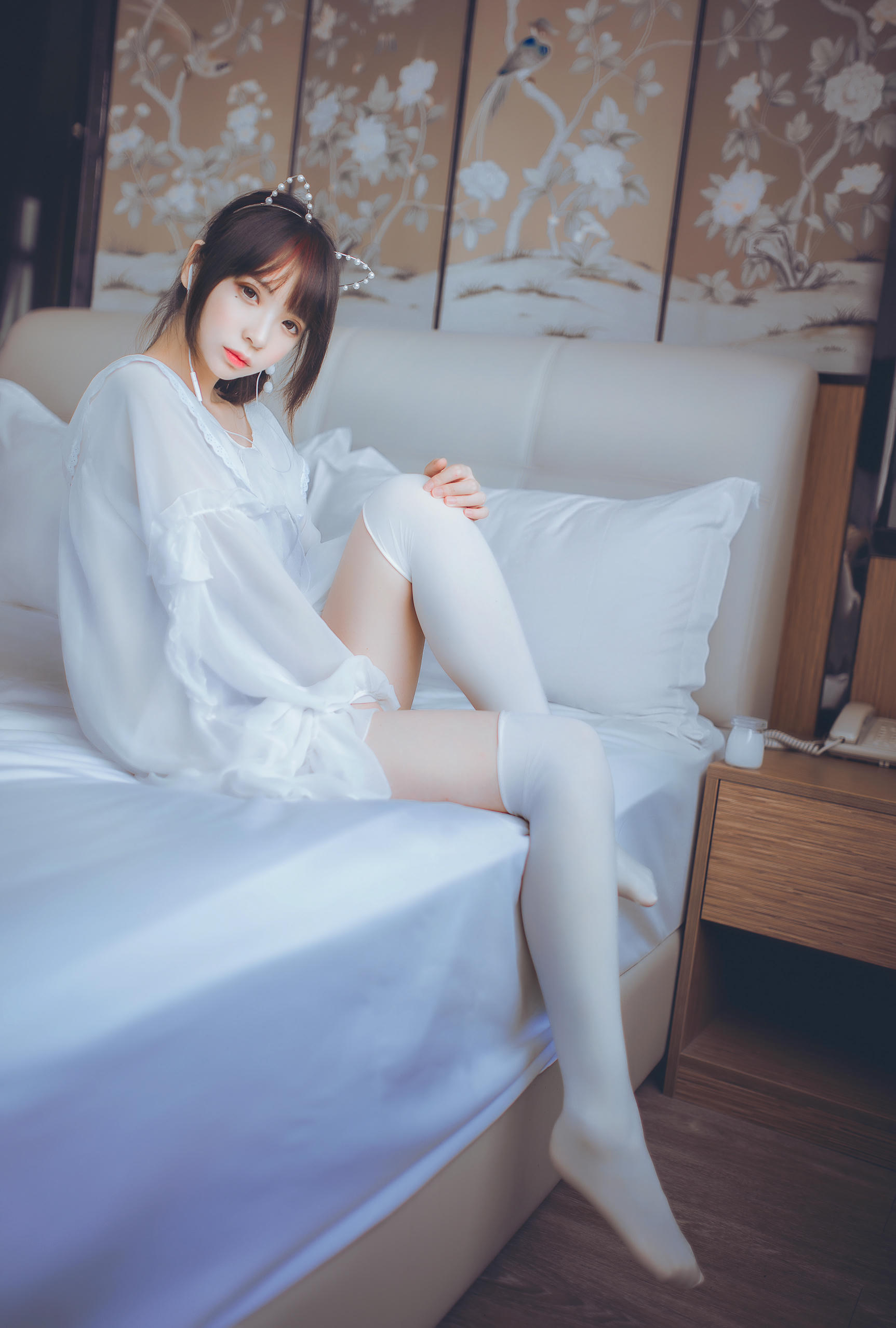 疯猫ss NO.002 白色睡衣 [24P-182MB]_第1集