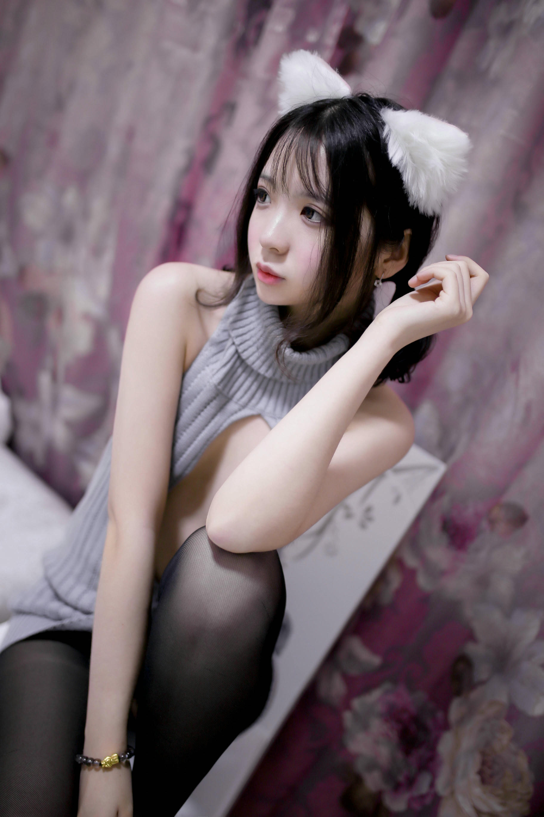 疯猫ss NO.022 露背毛衣 [16P-67MB]_第1集