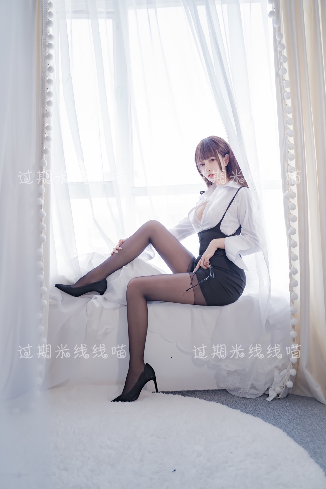 过期米线线喵 NO.130 情欲OL装_第1集