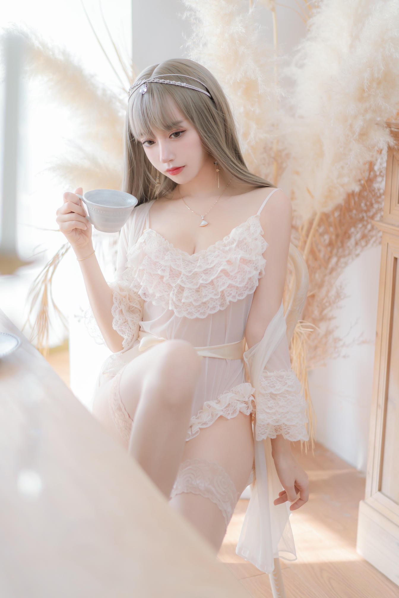 过期米线线喵 NO.140 凡尔赛公主[52P-79MB]_第1集