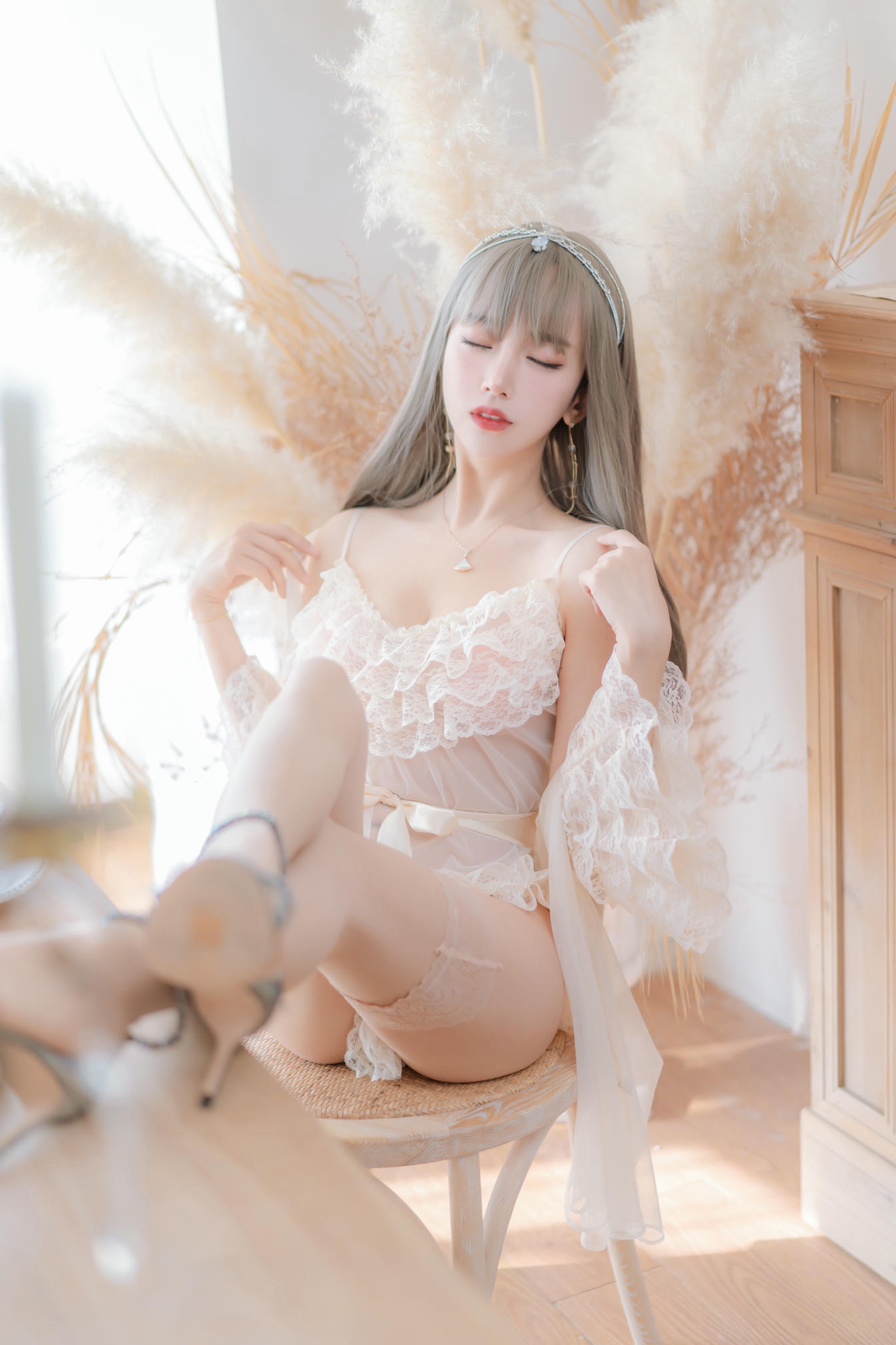过期米线线喵 NO.140 凡尔赛公主[52P-79MB]_第2集