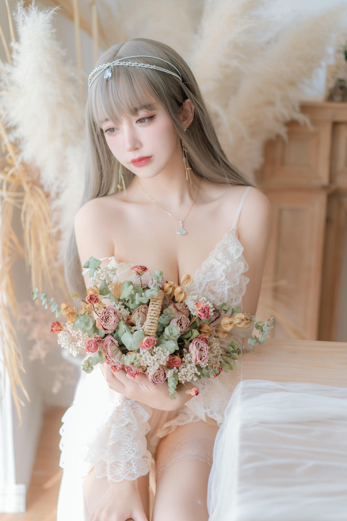 过期米线线喵 NO.140 凡尔赛公主[52P-79MB]_第2集