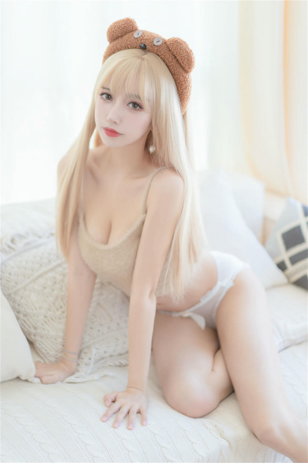 过期米线线喵 NO.148 小熊软糖 [66P 117MB]_第1集
