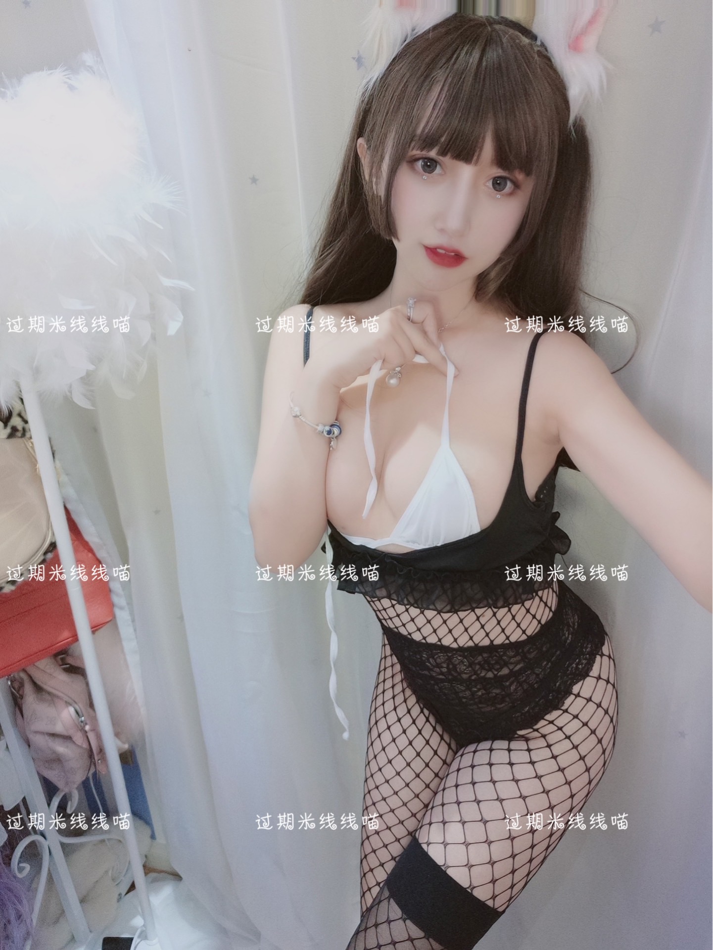 过期米线线喵 NO.035 网袜 [22P-10MB]_第1集
