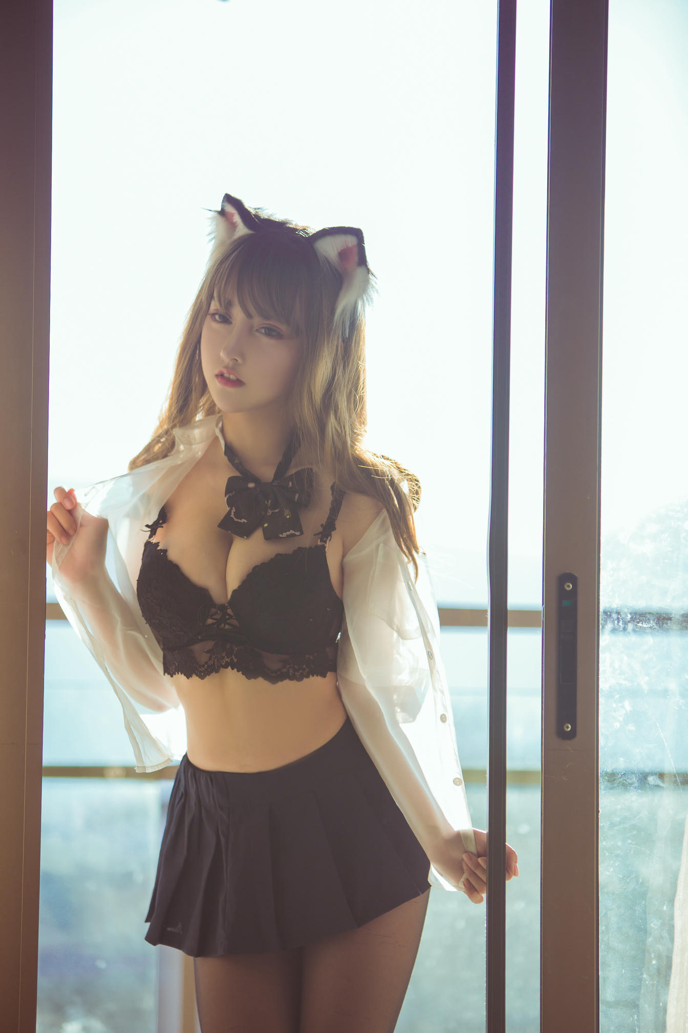 过期米线线喵 NO.038 阳台 黑丝猫娘 [24P-230MB]_第1集