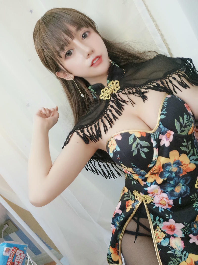 过期米线线喵 NO.048 披肩 [17P-32MB]_第1集