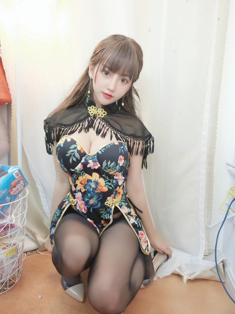 过期米线线喵 NO.048 披肩 [17P-32MB]_第1集