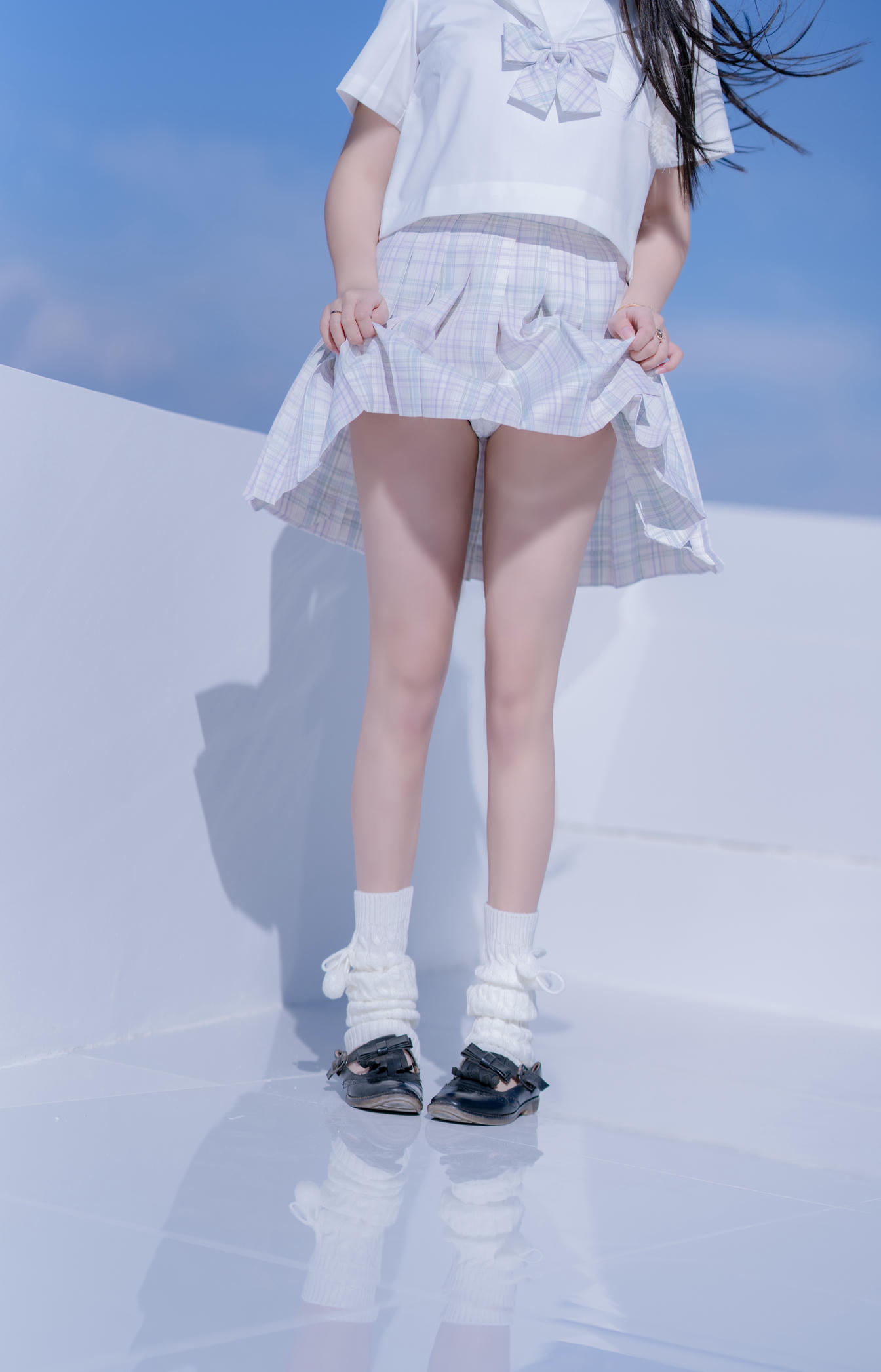 过期米线线喵 NO.070 天台JK [58P-86MB]_第2集