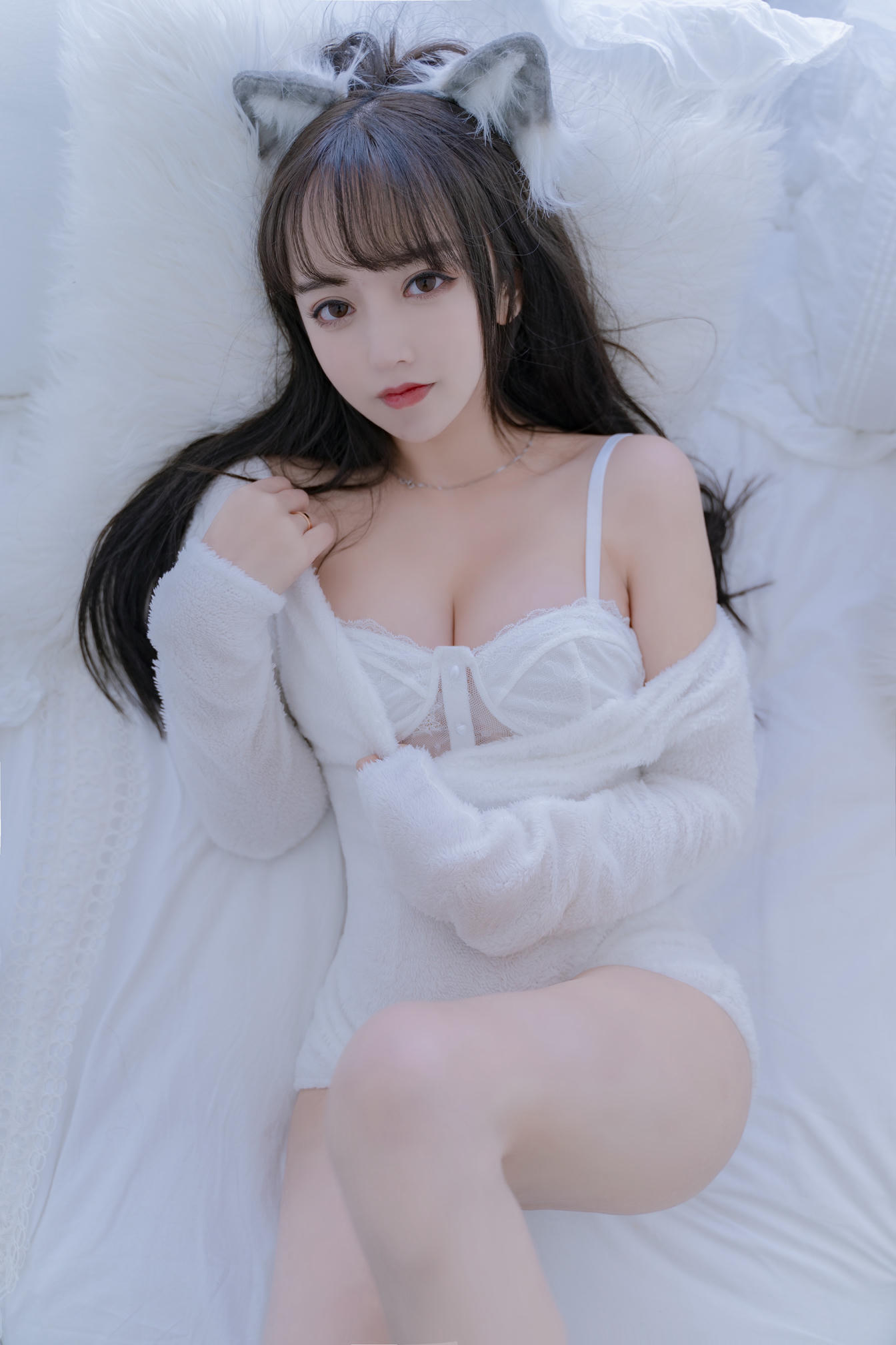 过期米线线喵 NO.073 小白狼 [56P-76MB]_第3集