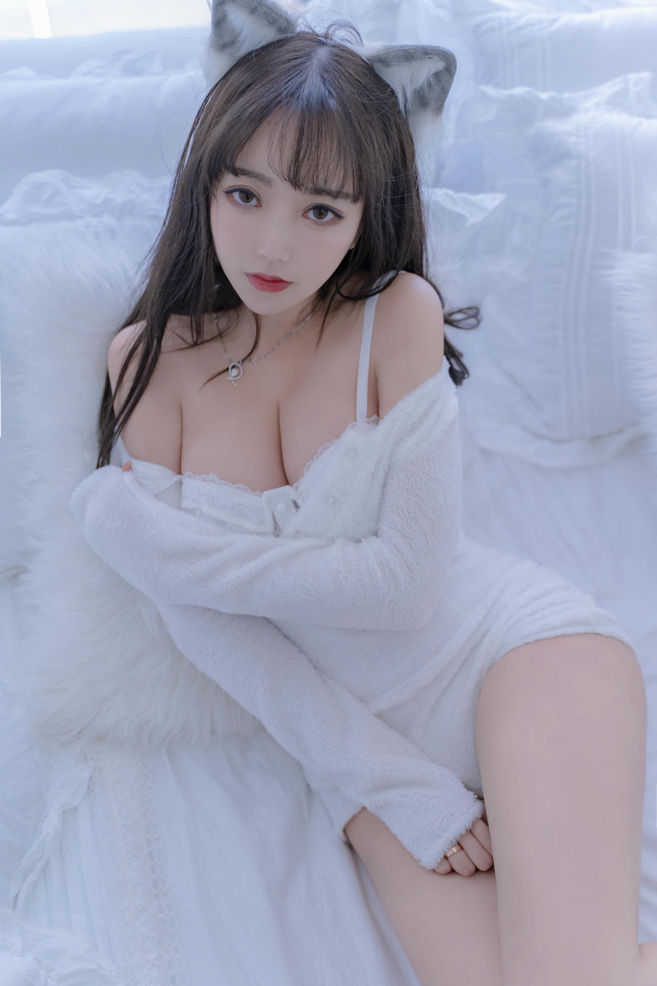 过期米线线喵 NO.073 小白狼 [56P-76MB]_第3集