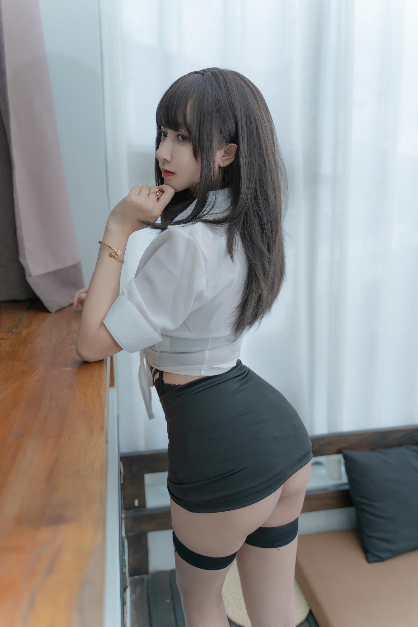 过期米线线喵 NO.078 职场新人 [58P-100MB]_第1集