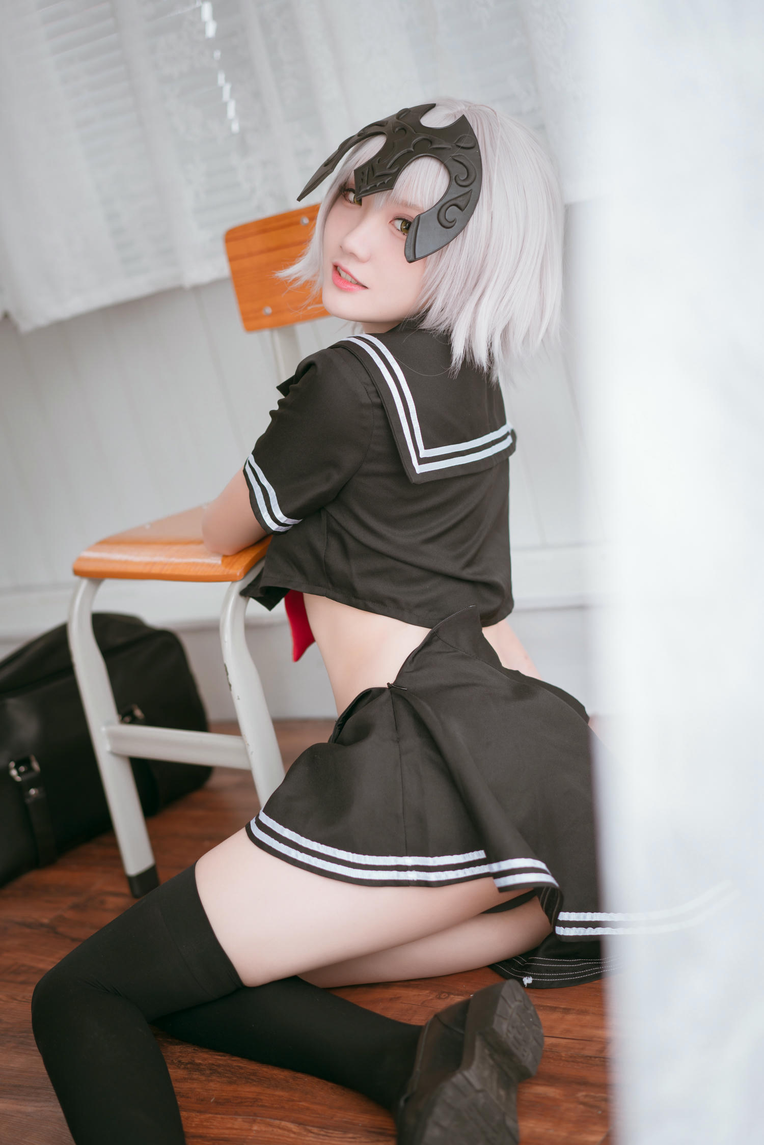 瓜希酱 NO.023 黑贞德 校服_第1集