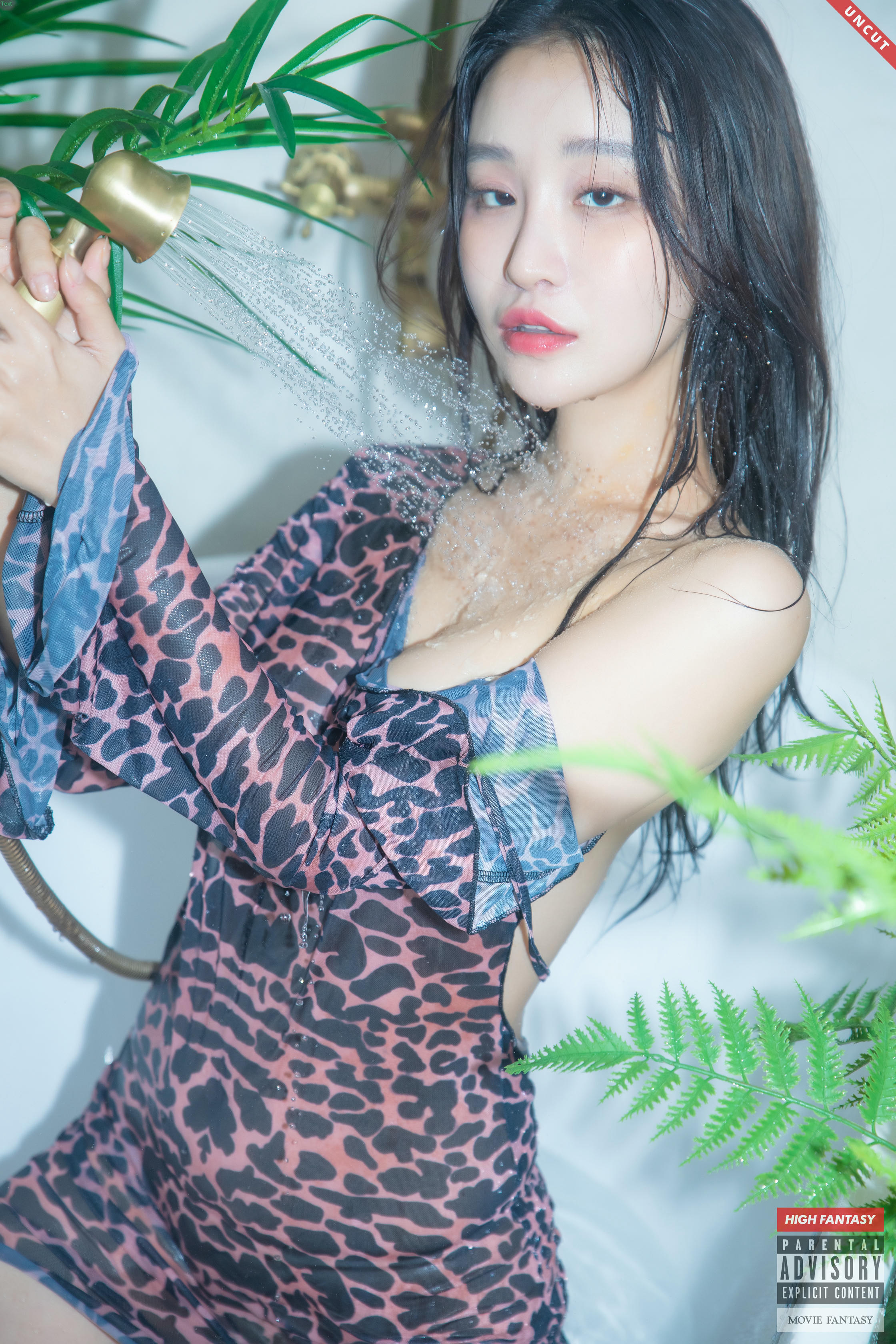 韩国机构-HIGH FANTASY NO.010 Leesnoww Vol.5 UNCUT Shower in Jungle [43P／499MB]_第2集