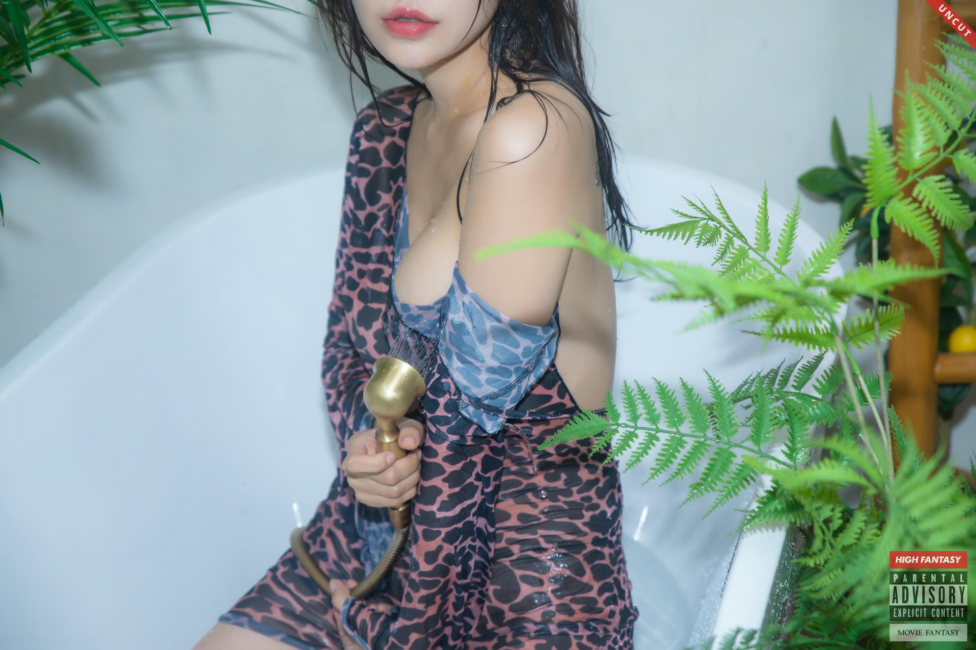 韩国机构-HIGH FANTASY NO.010 Leesnoww Vol.5 UNCUT Shower in Jungle [43P／499MB]_第2集