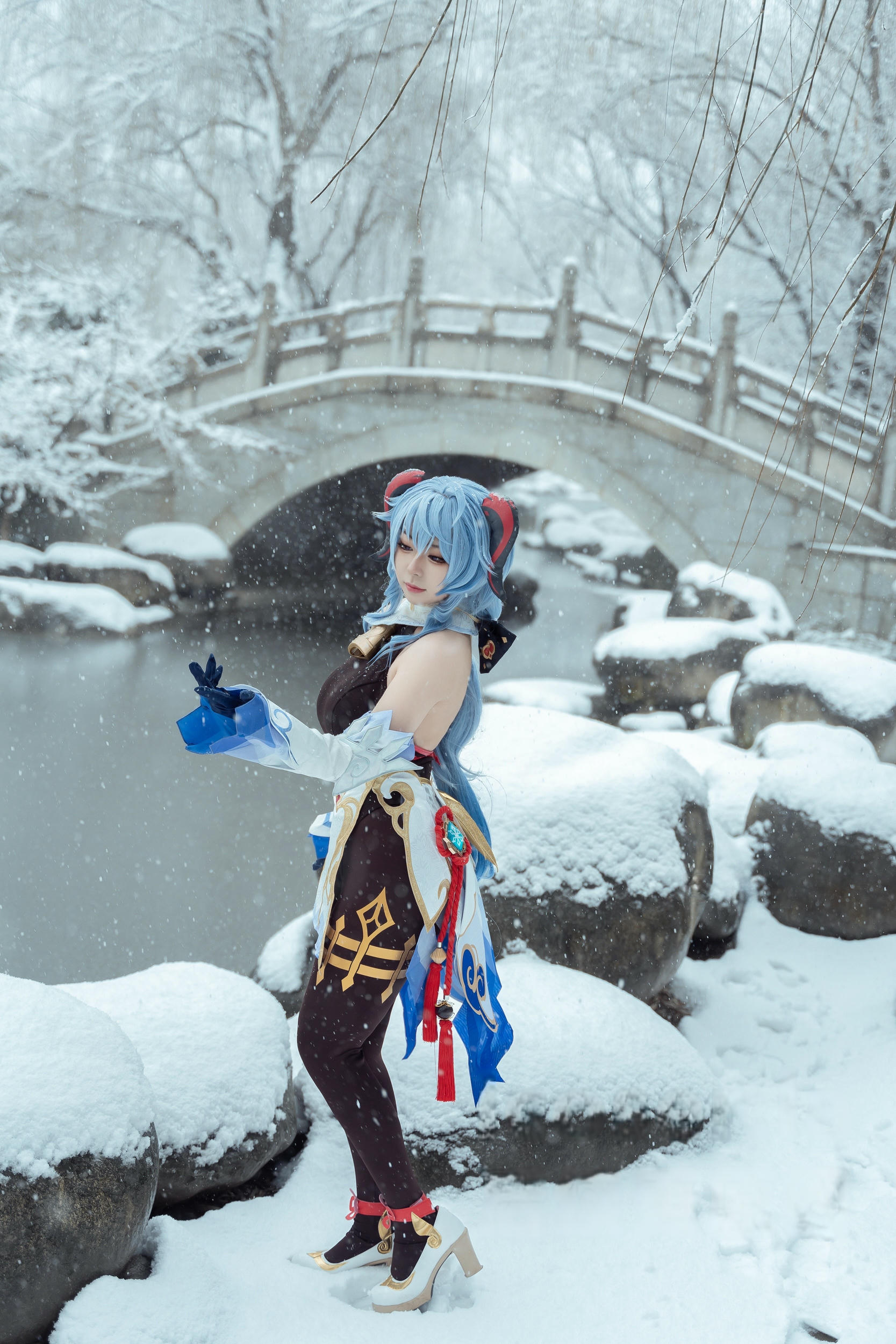 虎森森 NO.046 原神 甘雨 雪景[42P 298.2M]_第2集