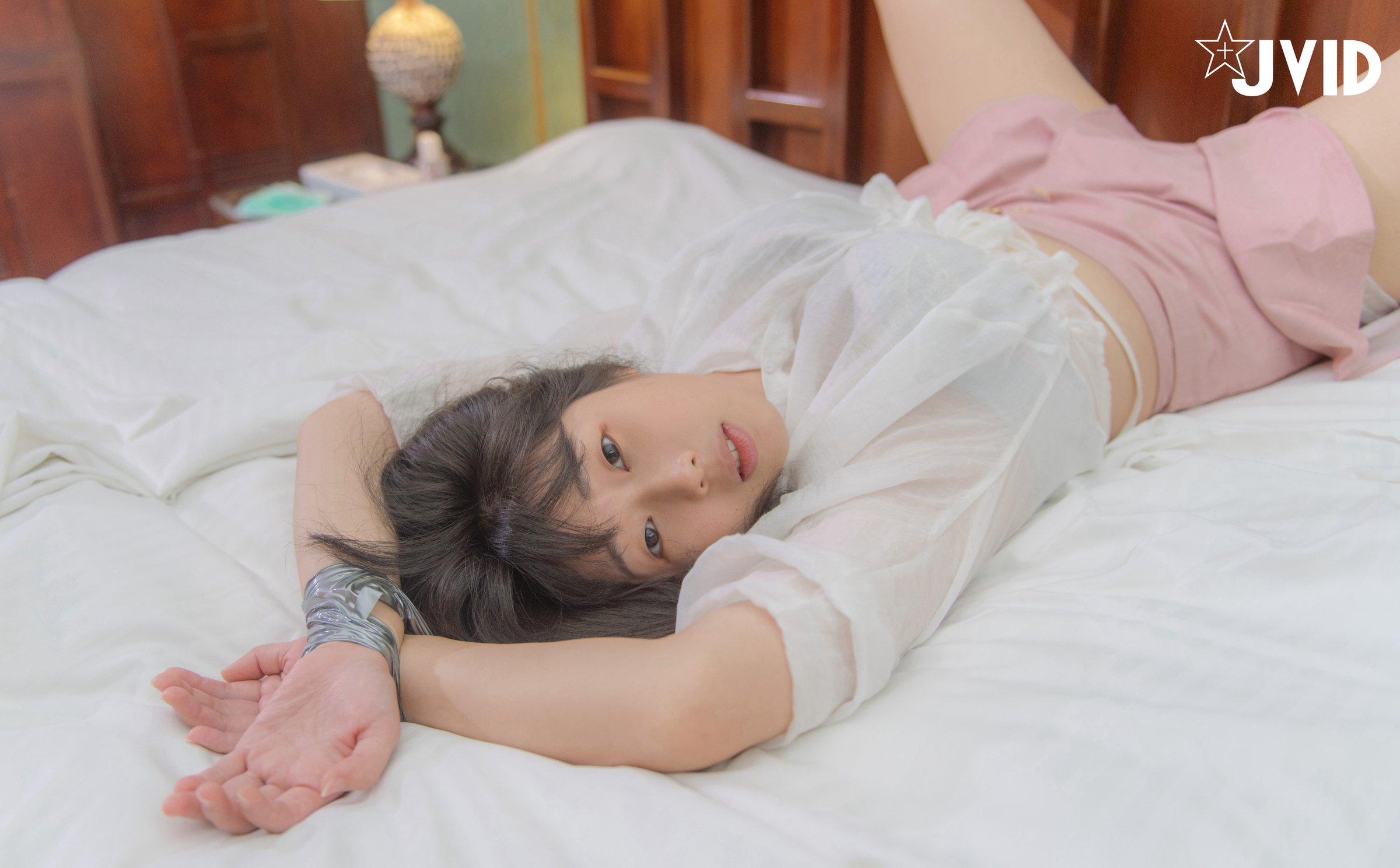 JVID - 2020.9.5新流清纯白虎美女被胶带捆绑后毫无间断的痉挛疯狂喷射总机小妹 93P1V_第4集