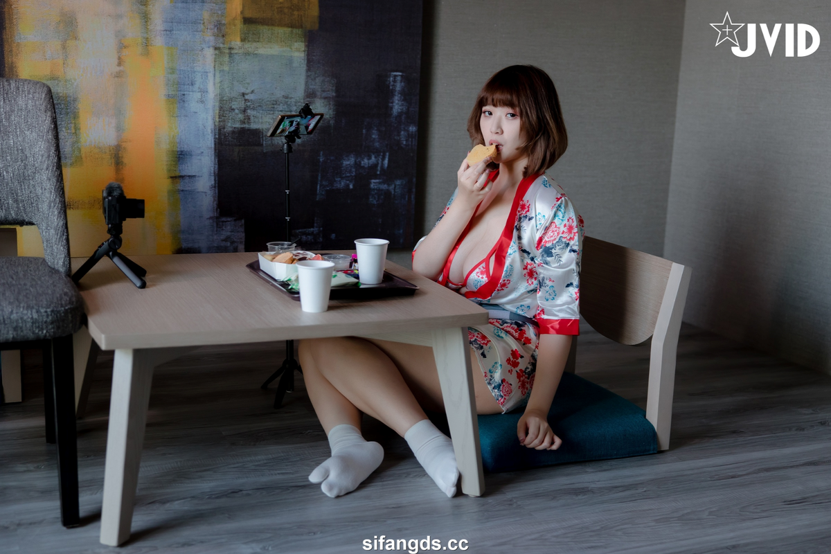 JVID NO.1004 Ruru茹茹 瘋狂粉絲 [93P1V 0.98GB]_第1集