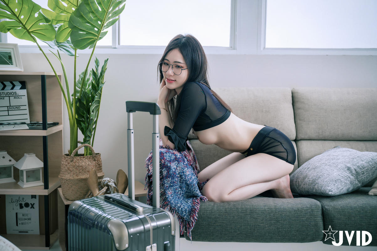 JVID - 8.99+4.99 阿黎性感暗黑空姐，極透明空姐服令人血脈噴張 186P1V_第7集