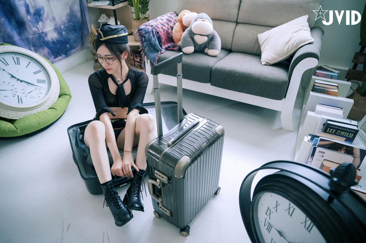 JVID - 8.99+4.99 阿黎性感暗黑空姐，極透明空姐服令人血脈噴張 186P1V_第4集