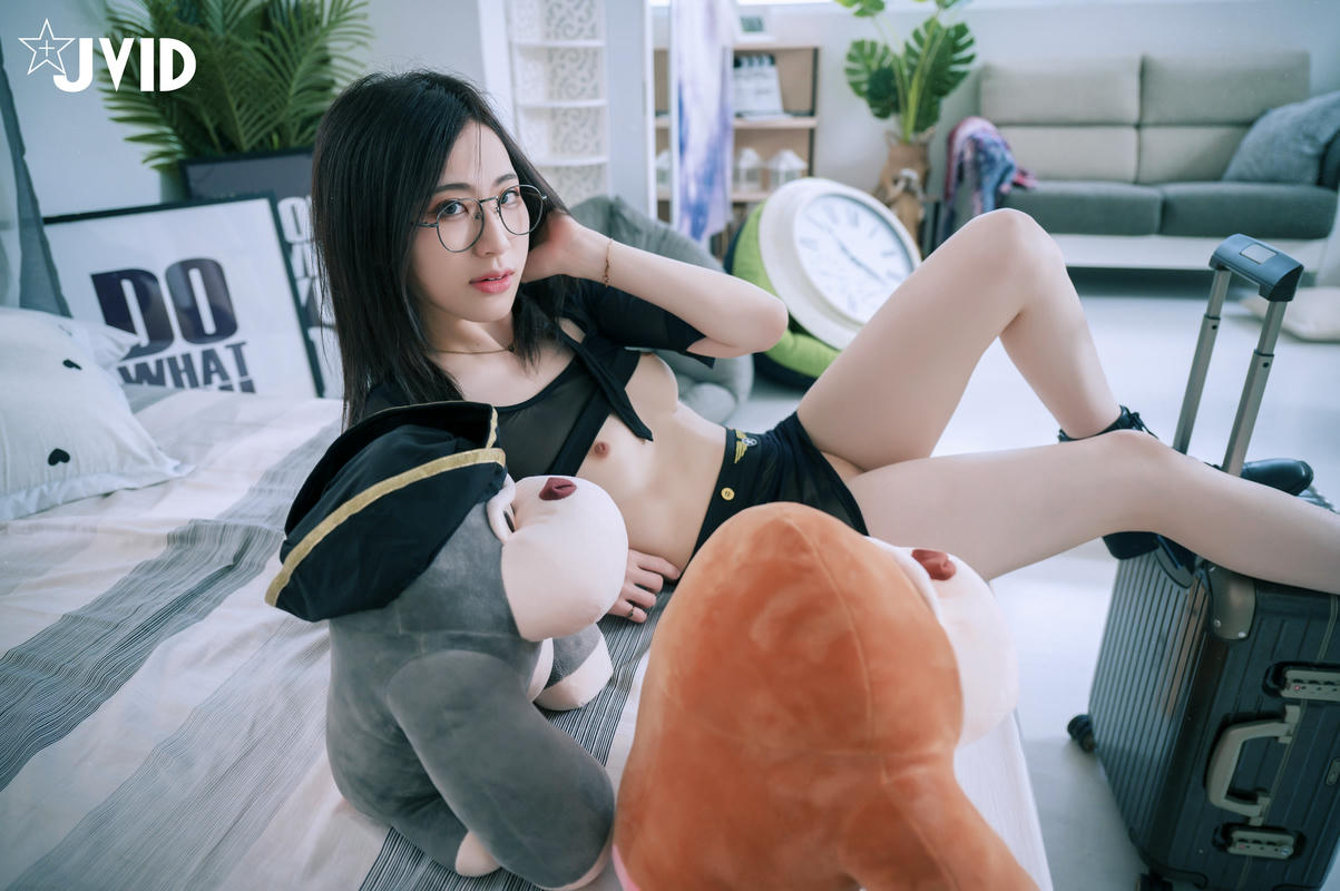 JVID - 8.99+4.99 阿黎性感暗黑空姐，極透明空姐服令人血脈噴張 186P1V_第5集