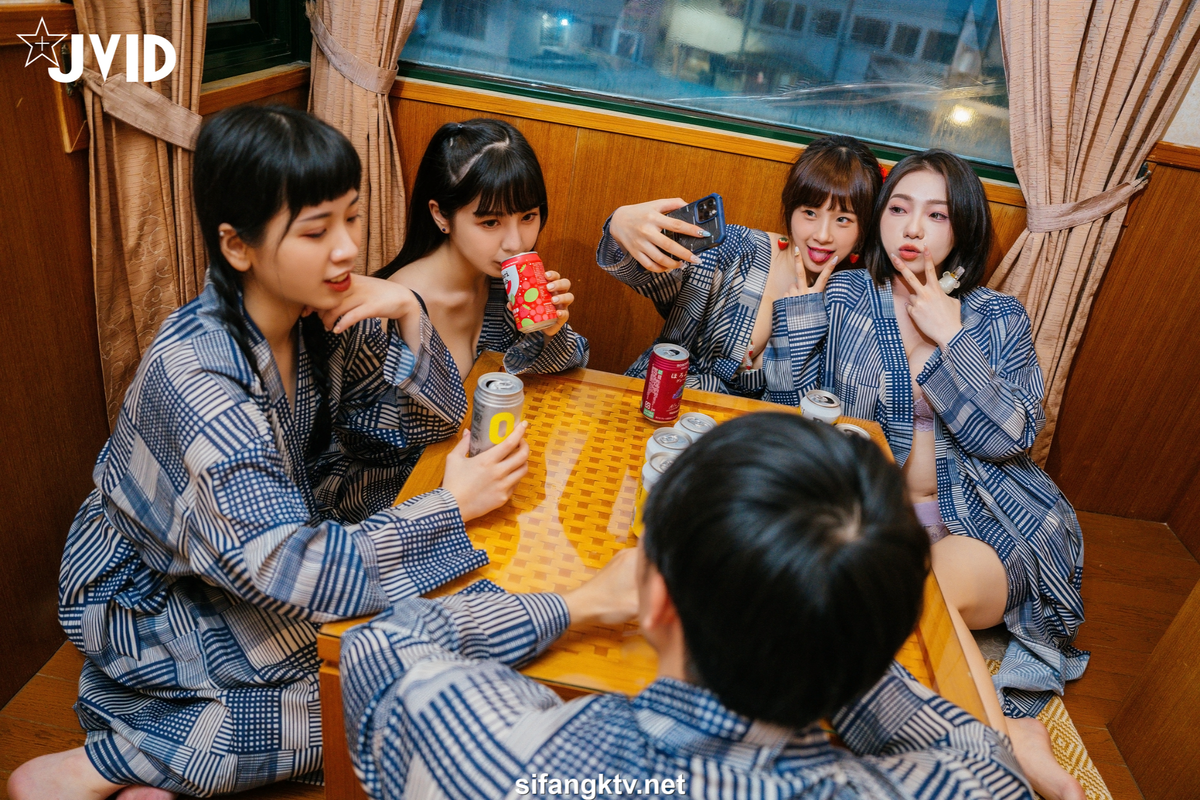JVID NO.1047 婕咪 Juice & 雅捷 & 月台尼Tiny & 茶理 快樂之夜 [222P1V 1.63GB]_第7集