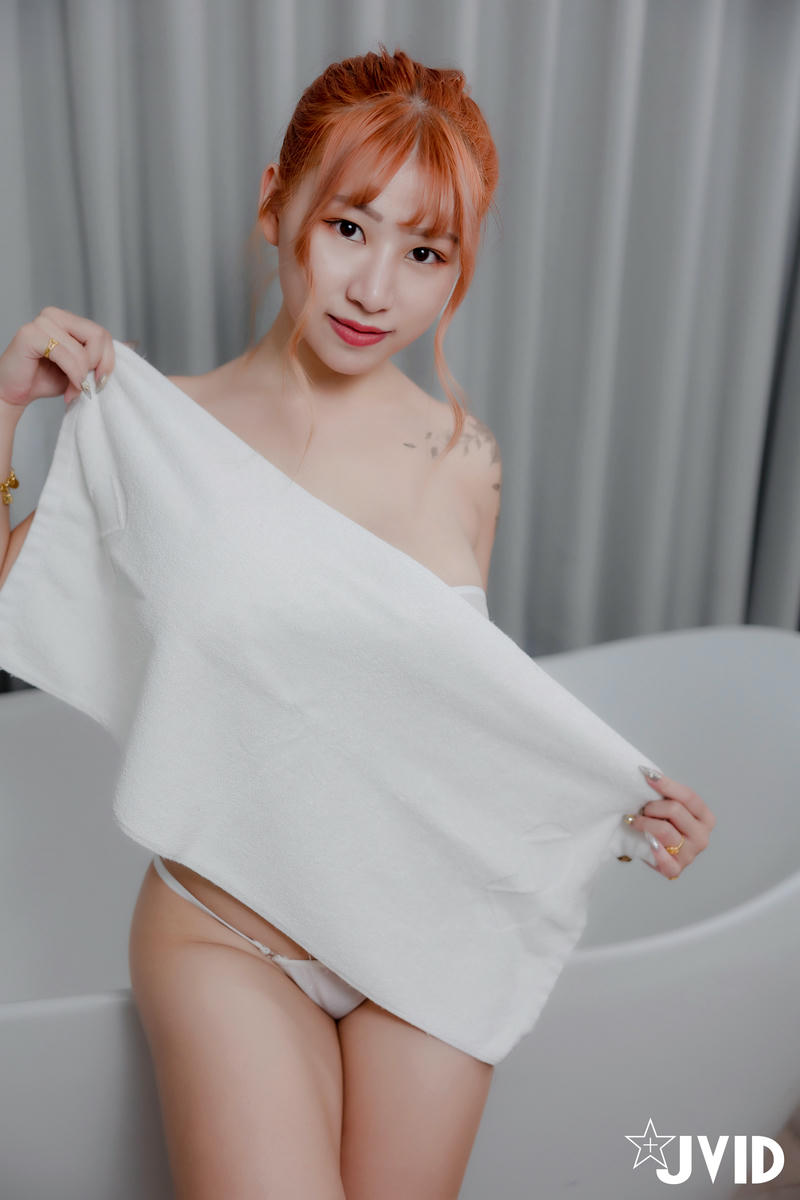 JVID NO.1114 艾瑪好辣owo 女教練 [202P1V 0.98GB]_第8集