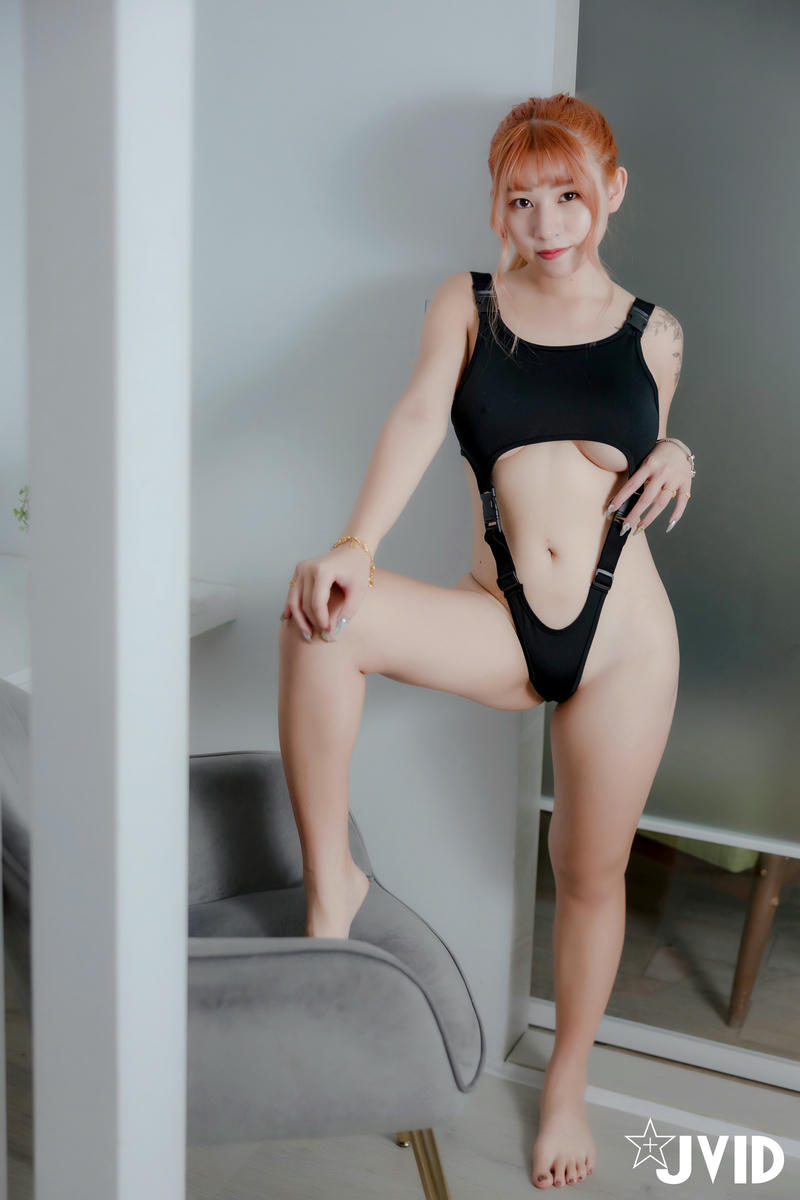 JVID NO.1114 艾瑪好辣owo 女教練 [202P1V 0.98GB]_第5集