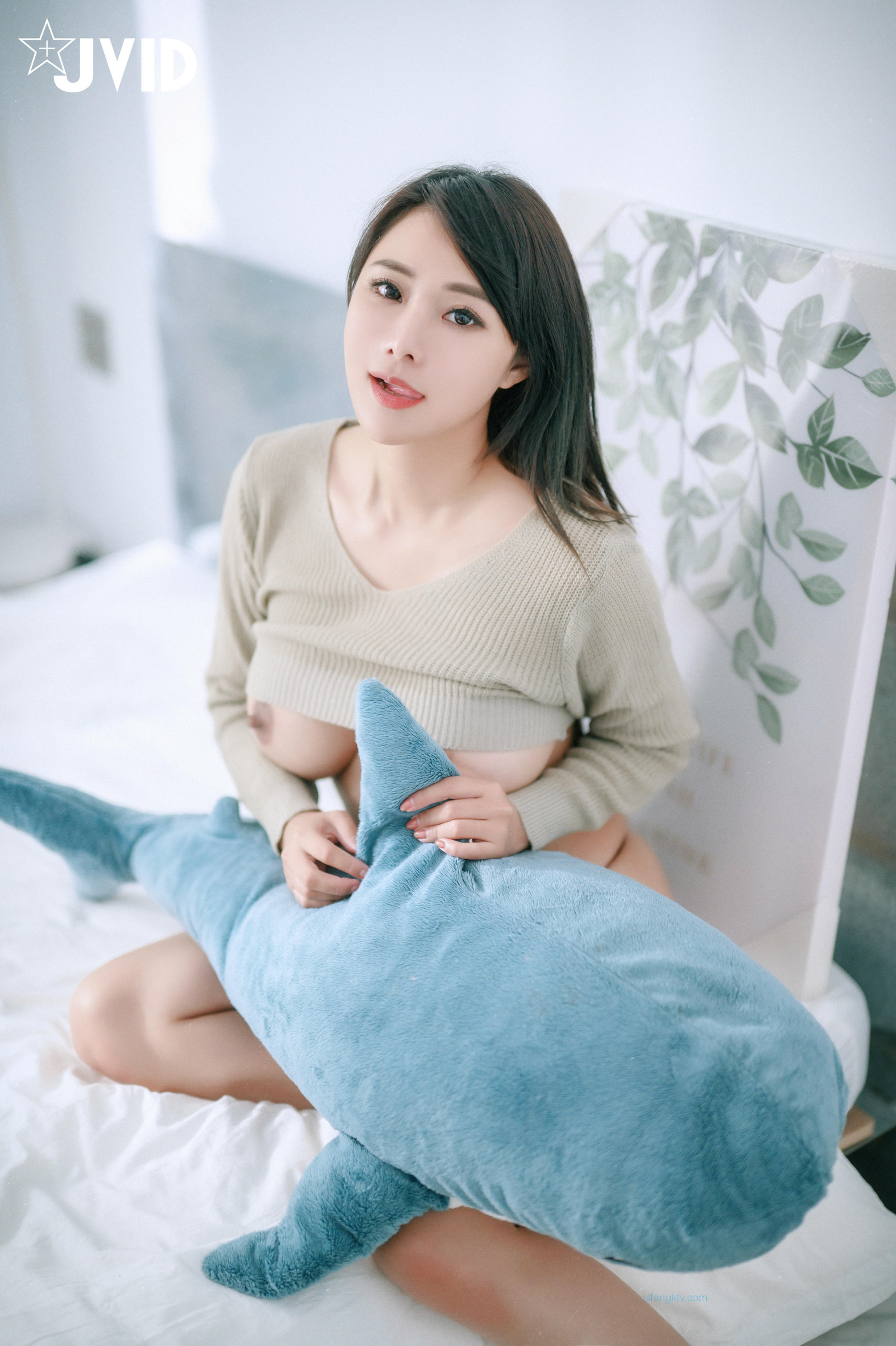 JVID NO.558 秘书制服巨乳OL 究极蜜桃臀 - 乐乐 [160P 1.61GB]_第1集