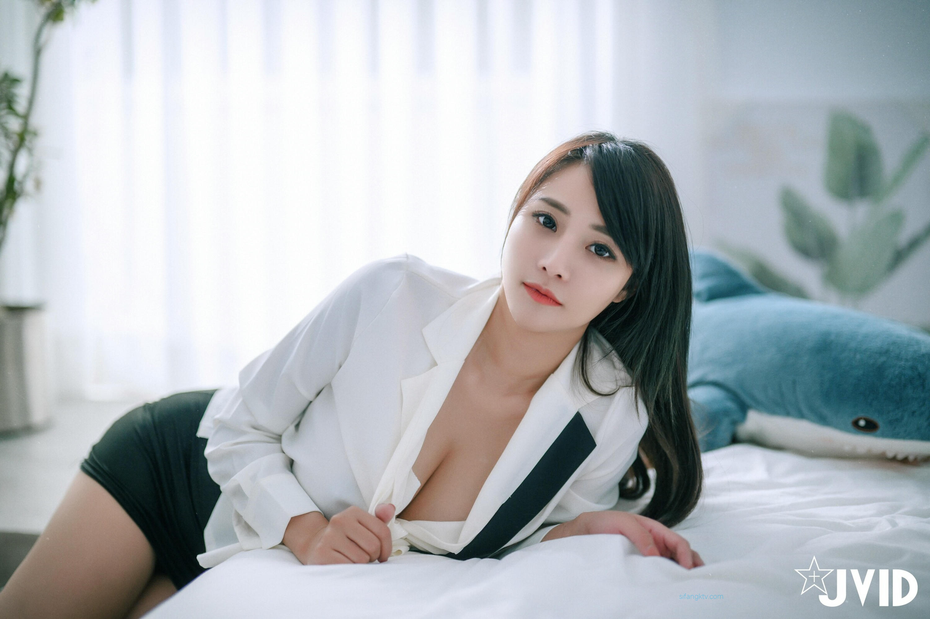 JVID NO.558 秘书制服巨乳OL 究极蜜桃臀 - 乐乐 [160P 1.61GB]_第3集