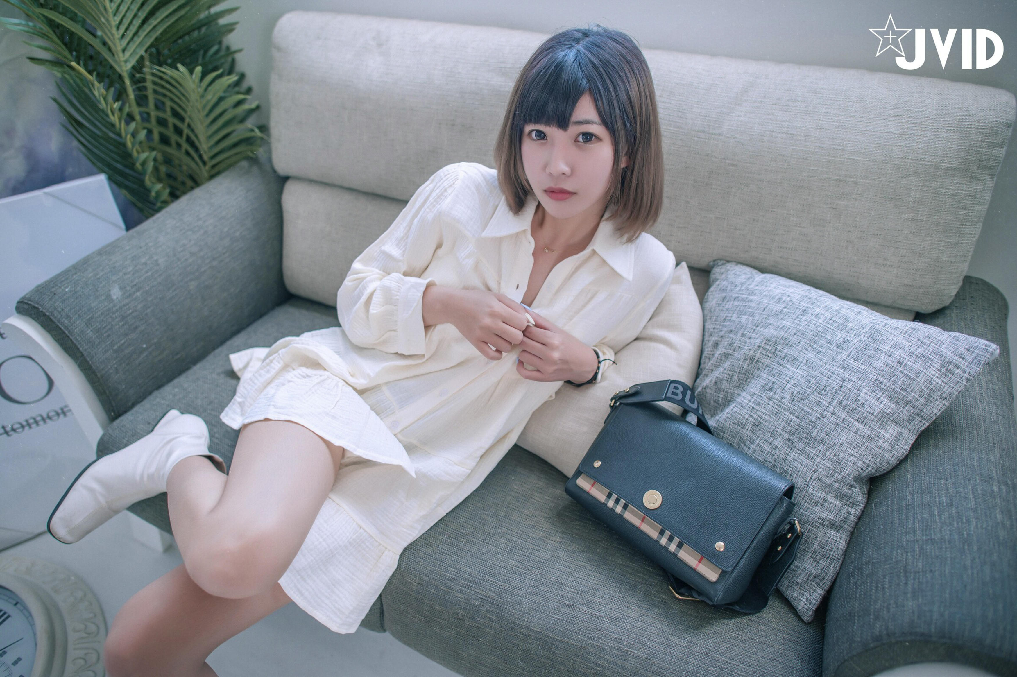 JVID NO.559 面試遇到變態公司 - 果寶寶 [150P 3V 1.75GB]_第1集