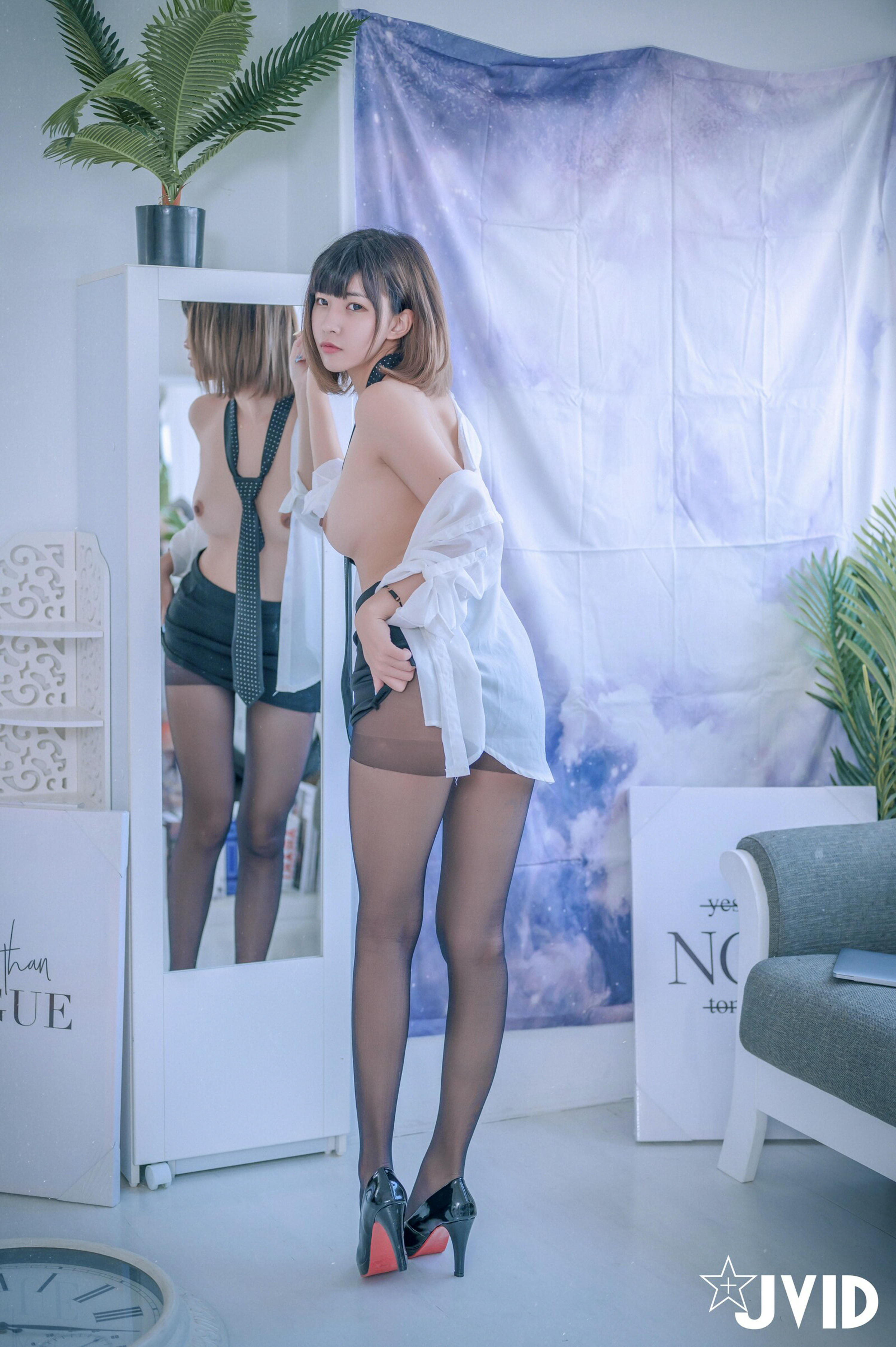 JVID NO.559 面試遇到變態公司 - 果寶寶 [150P 3V 1.75GB]_第3集
