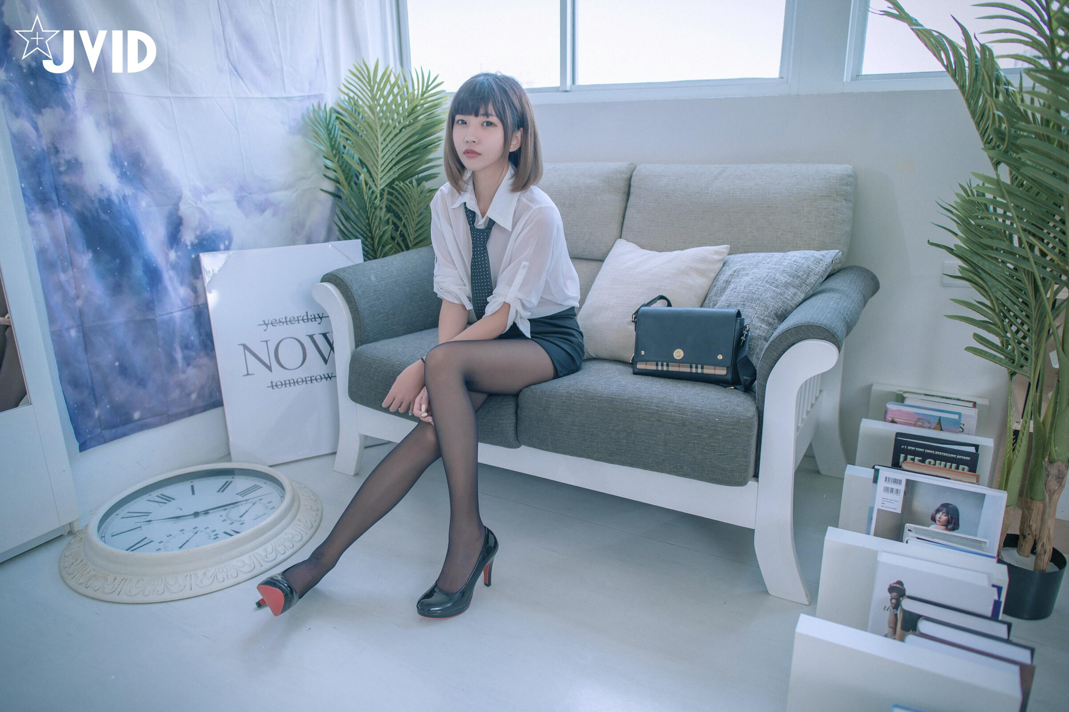 JVID NO.559 面試遇到變態公司 - 果寶寶 [150P 3V 1.75GB]_第1集