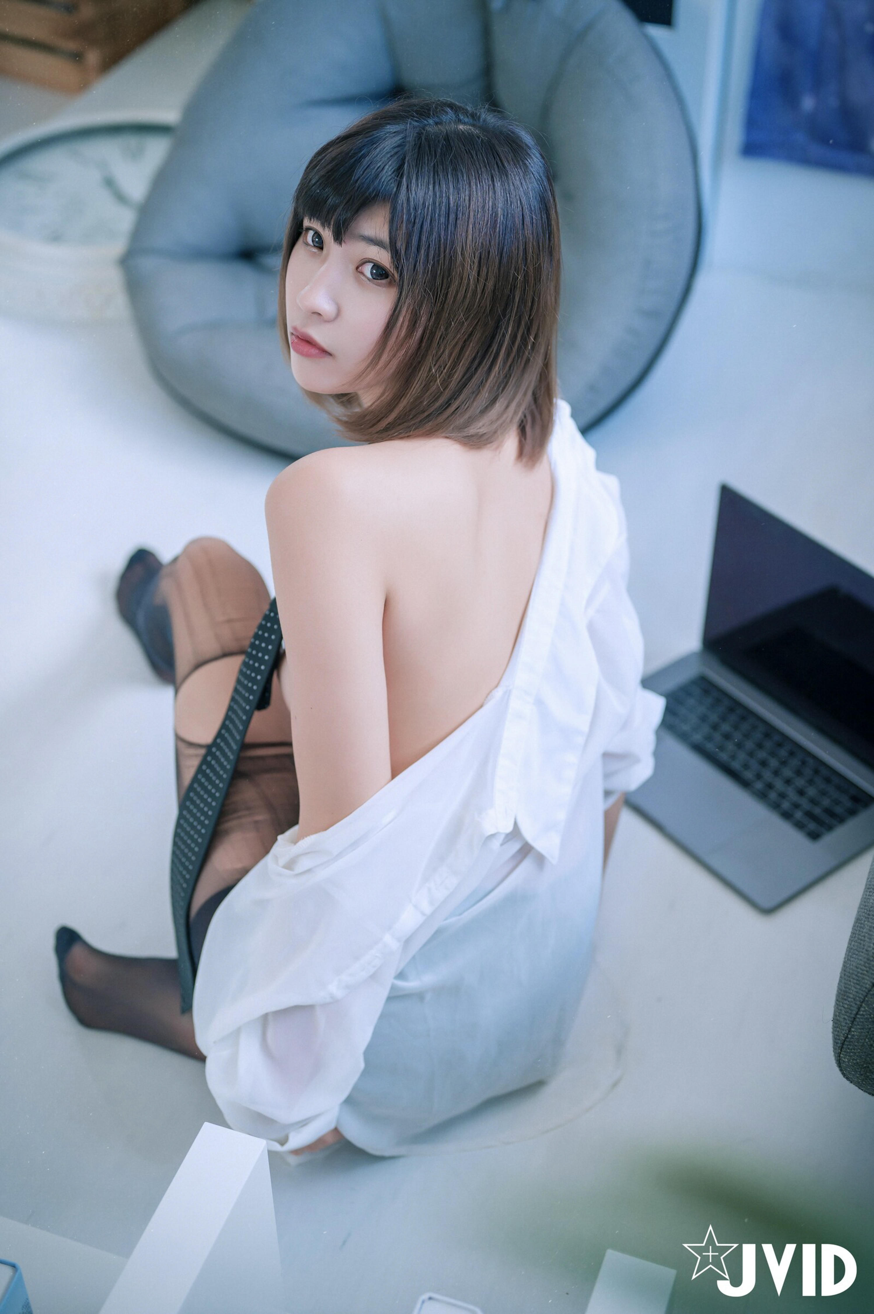 JVID NO.559 面試遇到變態公司 - 果寶寶 [150P 3V 1.75GB]_第5集