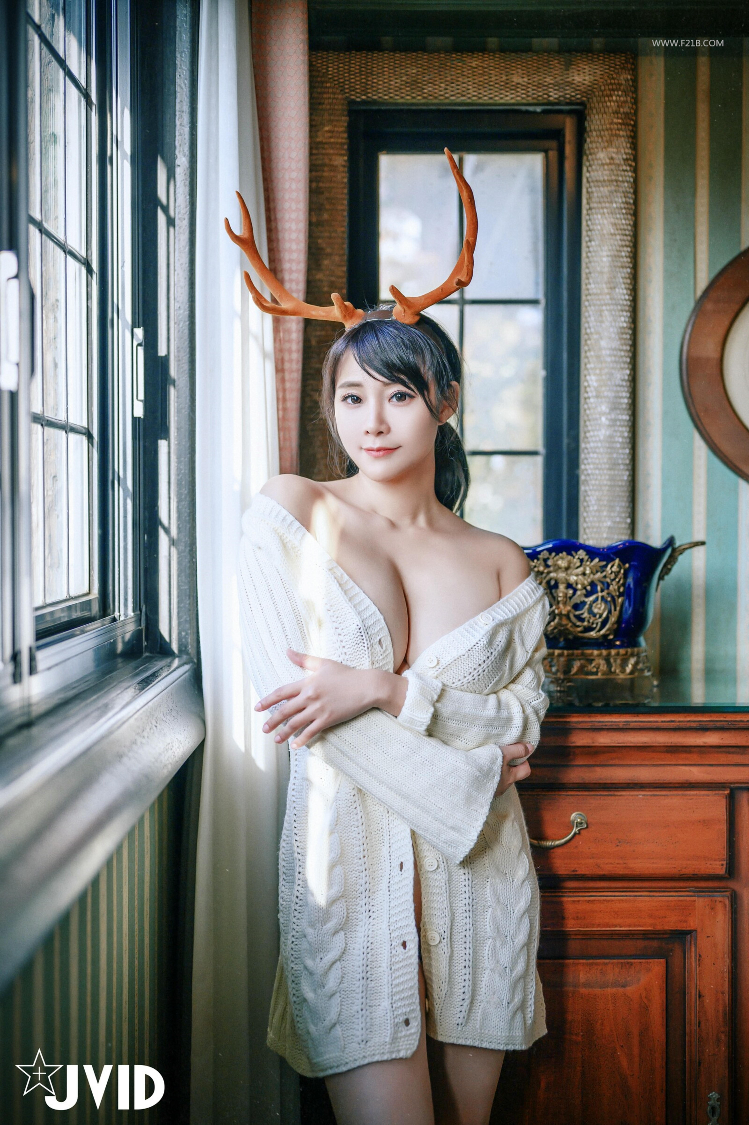 JVID NO.581 完美曲线全裸鹿角尤物 - 乐乐 [173P 1V 2GB]_第4集