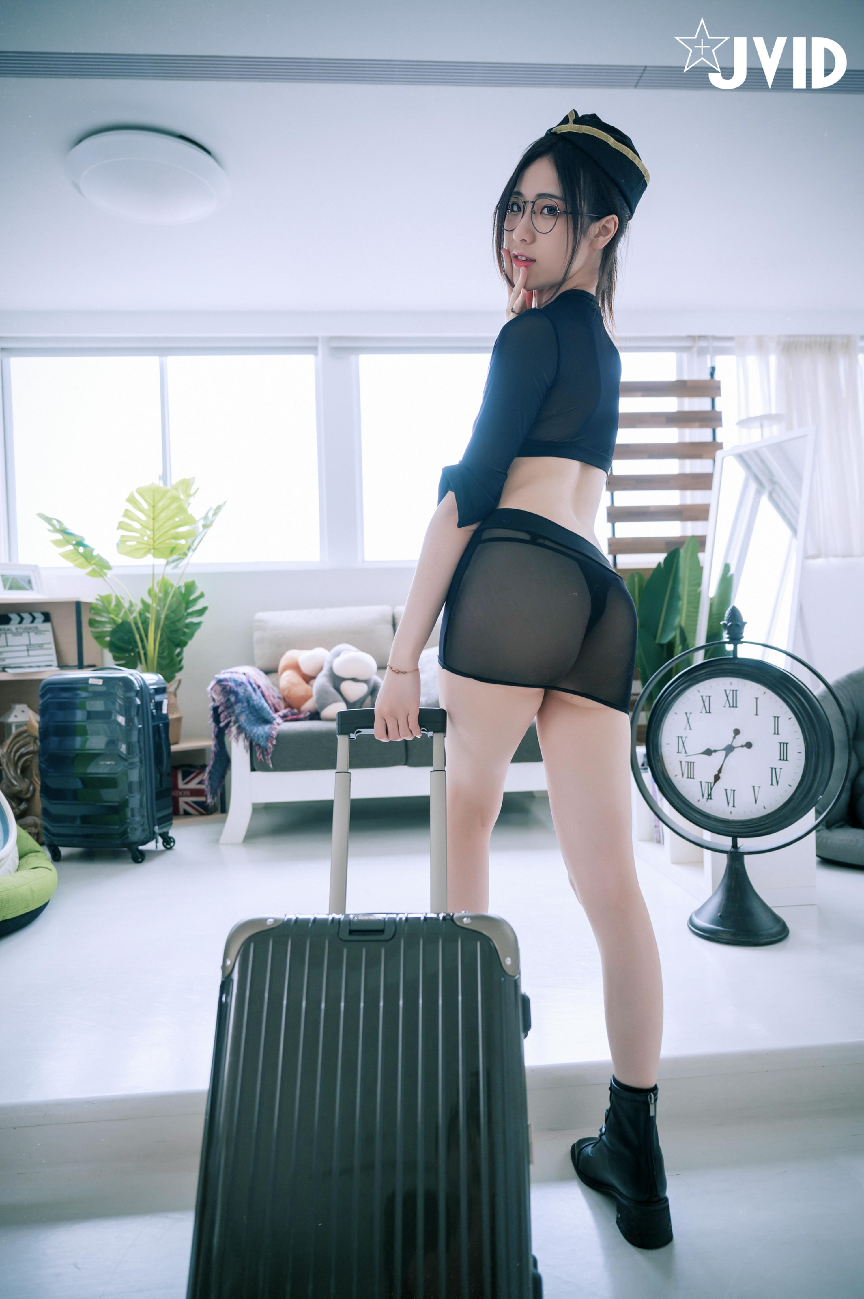 JVID NO.587 性感暗黑空姐 - 阿黎 [187P 2GB]_第1集