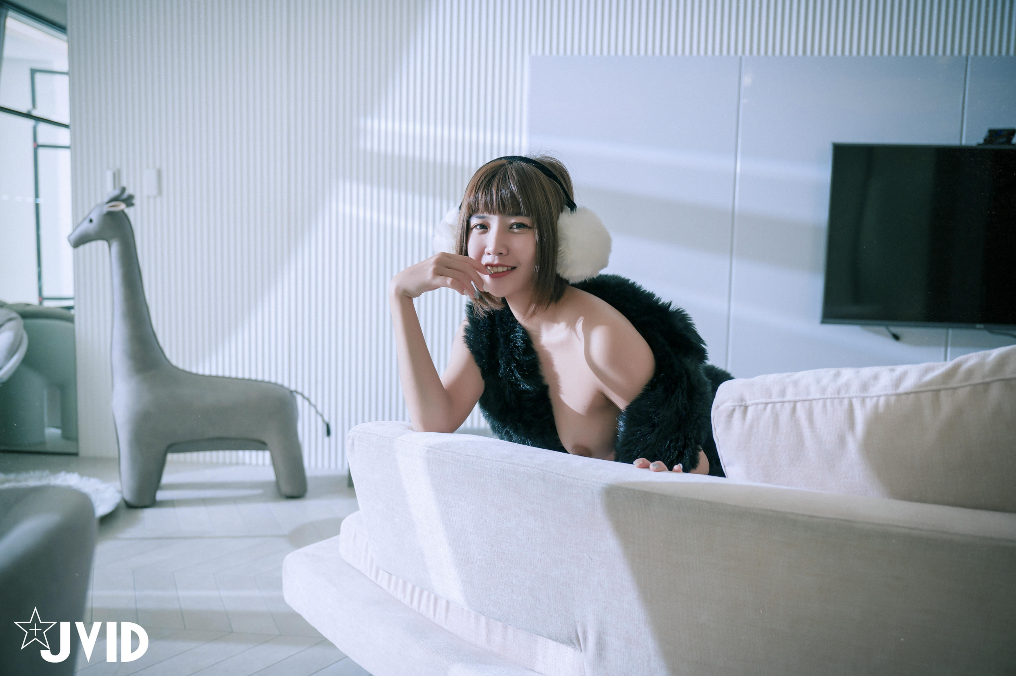JVID NO.589 胸部長大！不信？！抖奶影片為證 - 果寶寶 [147P 2V 2GB]_第2集