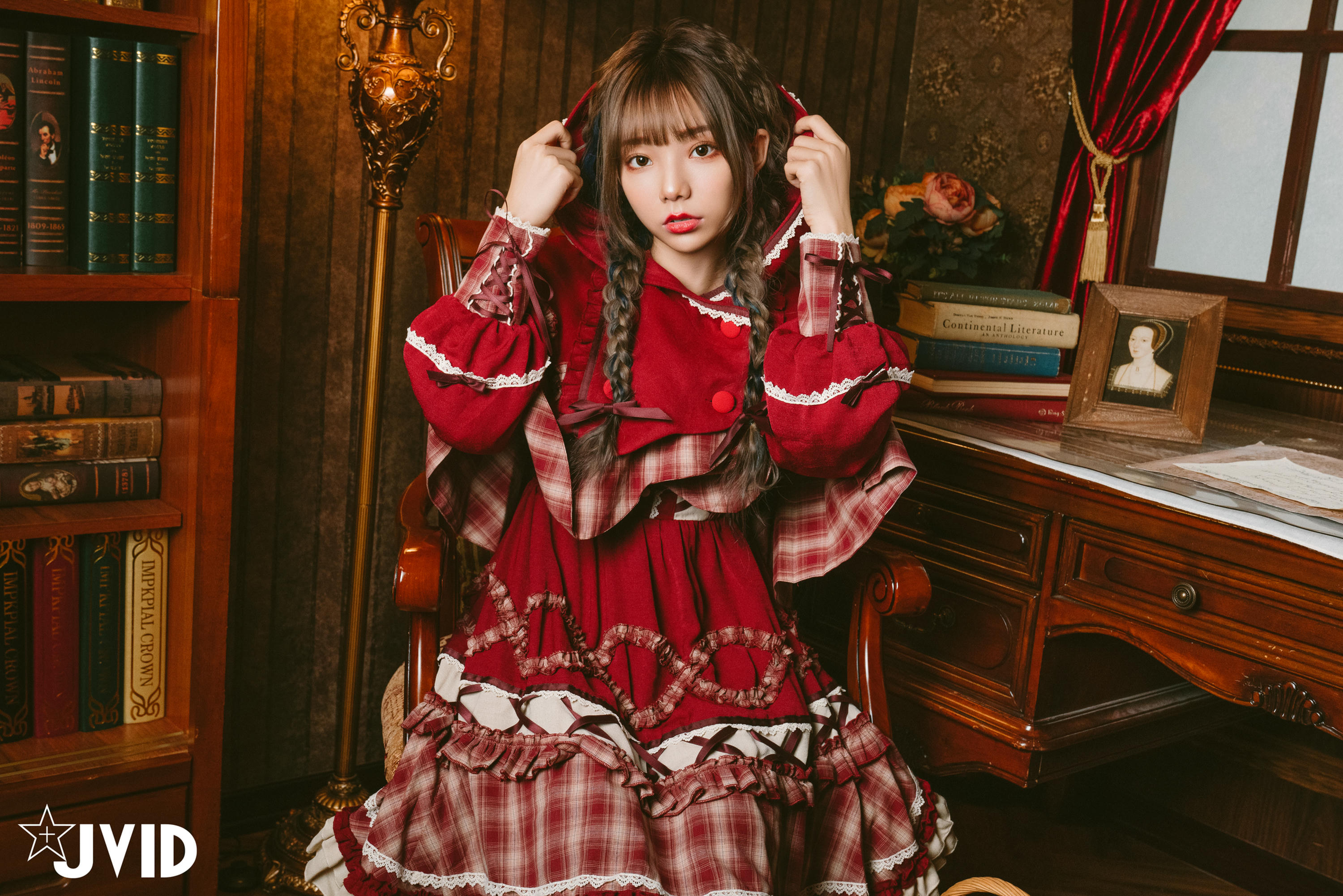 JVID NO.604《啾啾の奇妙な冒険》小紅帽啾啾小公主 [121P 1.7GB]_第1集