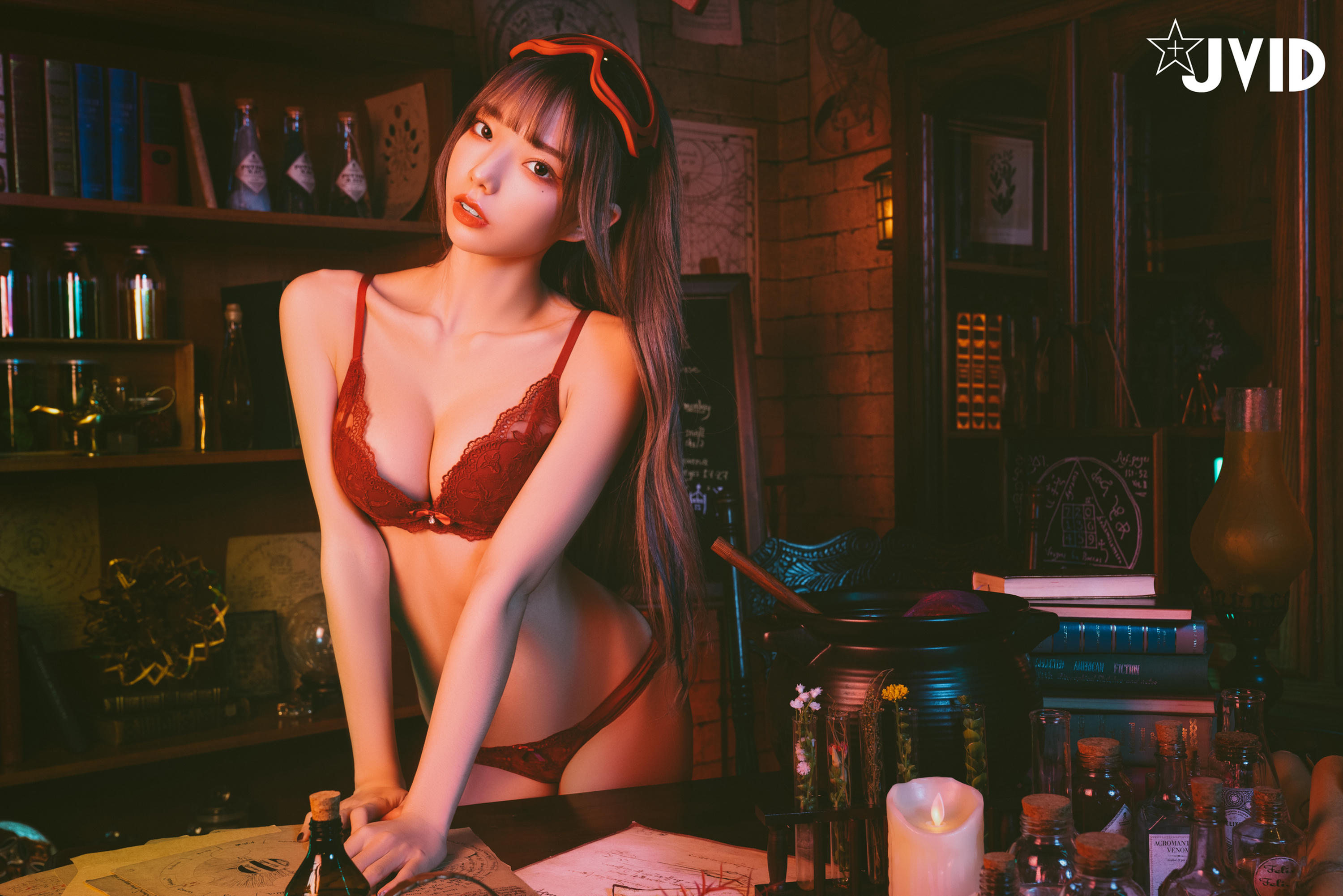 JVID NO.604《啾啾の奇妙な冒険》小紅帽啾啾小公主 [121P 1.7GB]_第1集