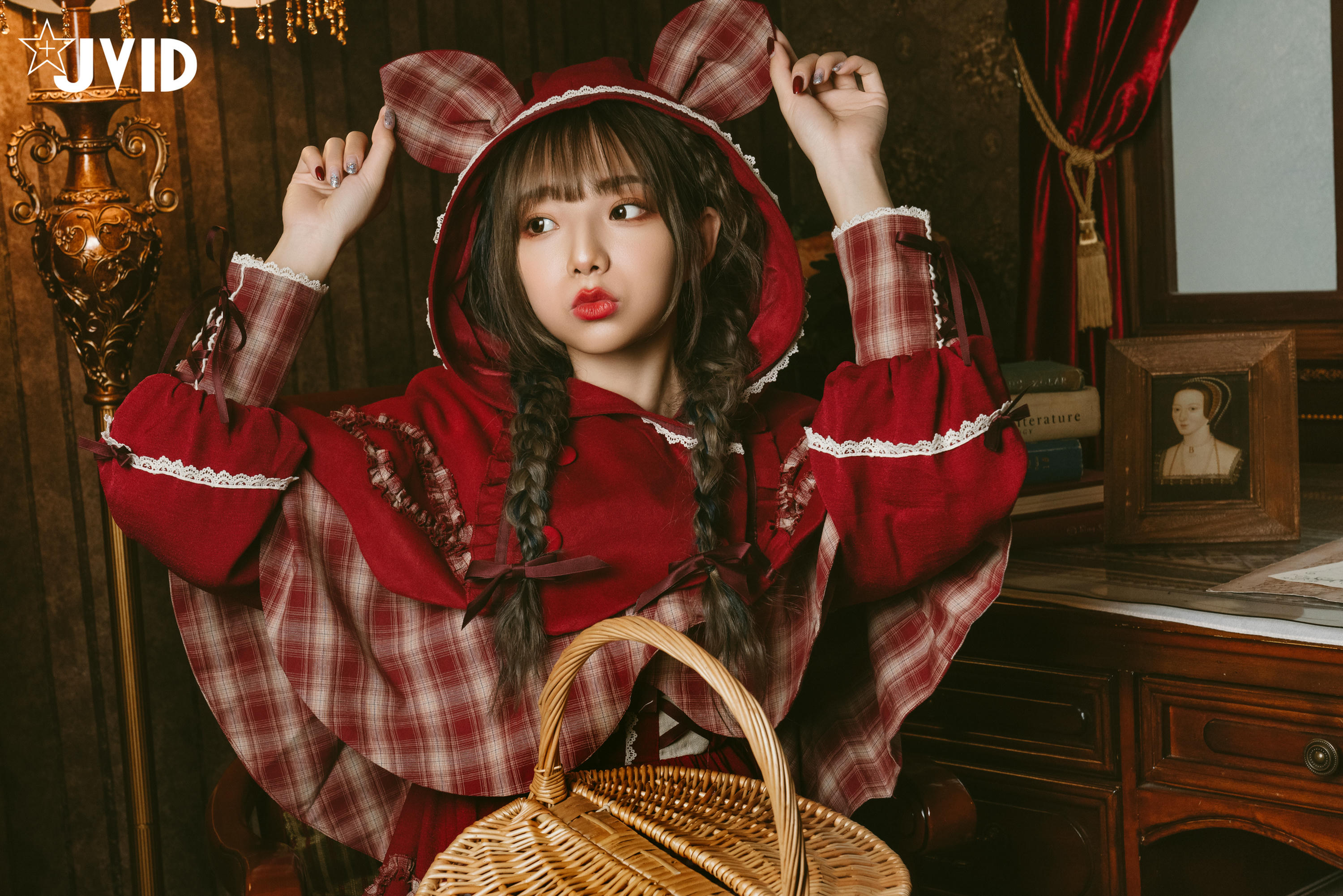 JVID NO.604《啾啾の奇妙な冒険》小紅帽啾啾小公主 [121P 1.7GB]_第2集